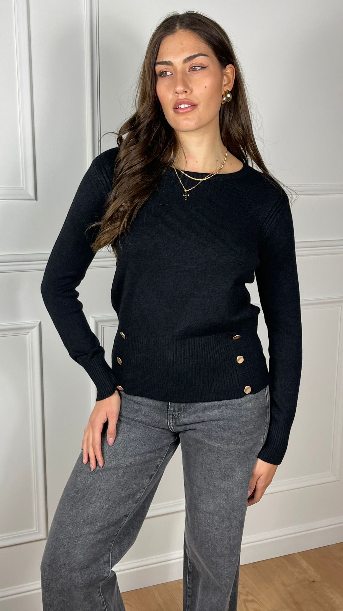 Maglia con accessorio esagonale