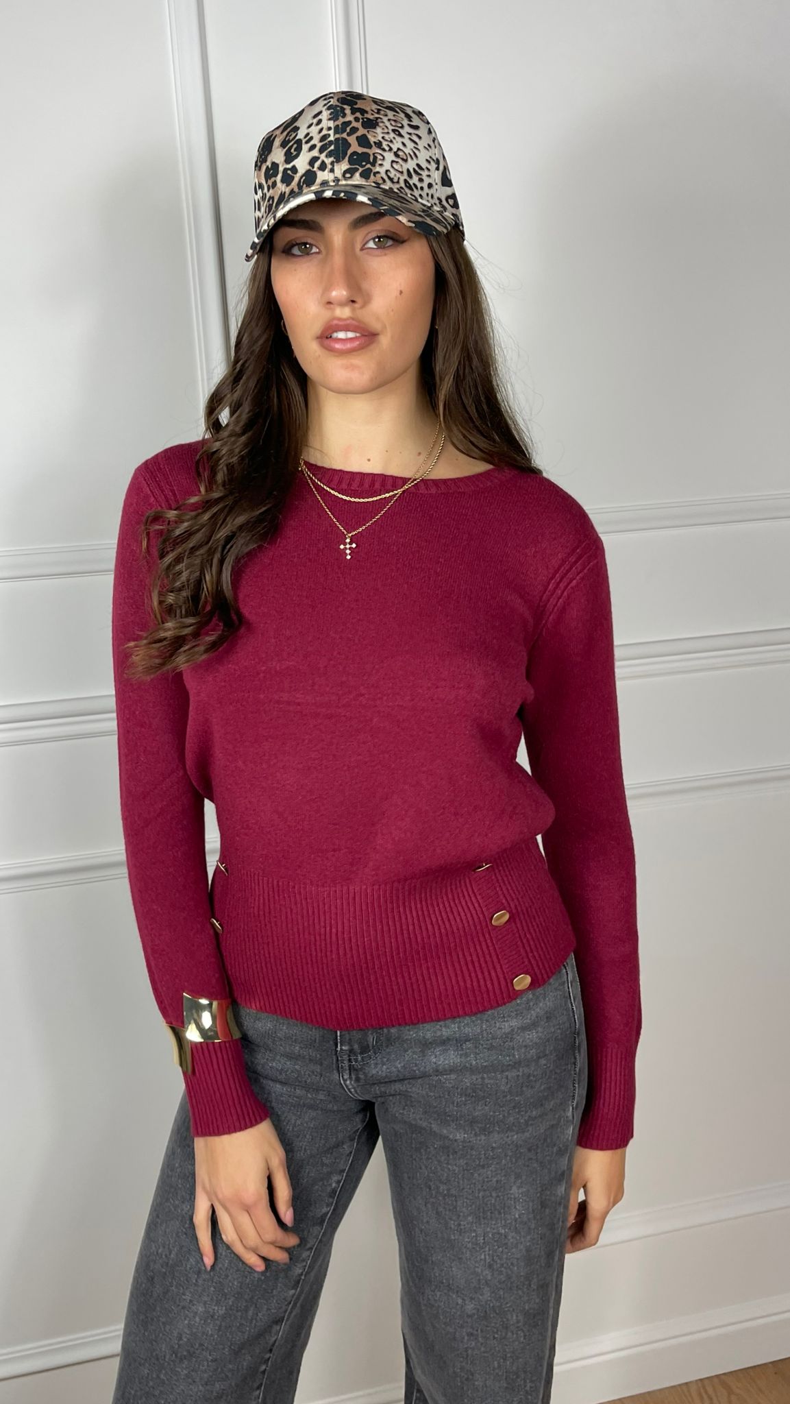 Maglia con accessorio esagonale