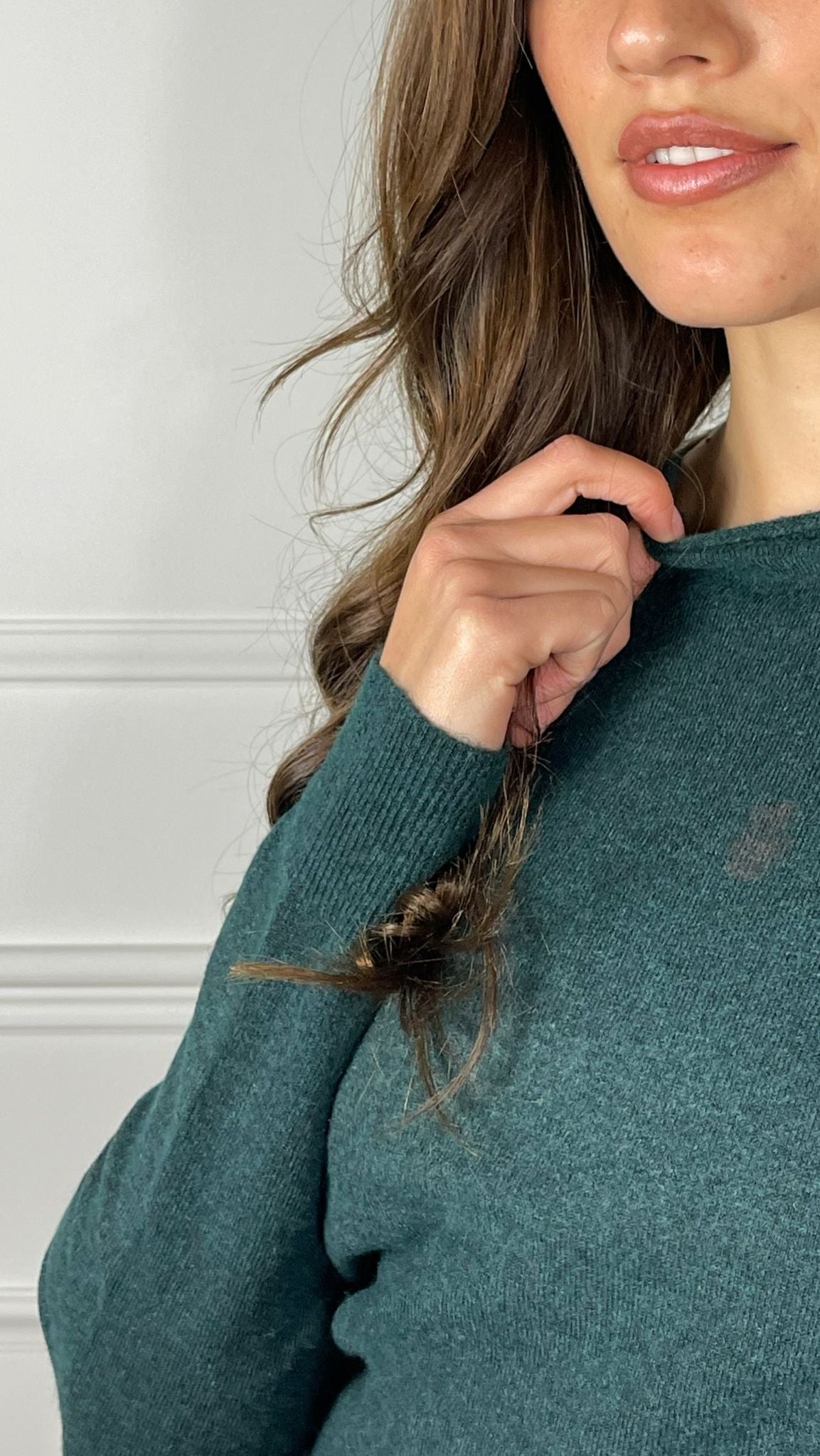 Maglia charms cuore scollo ovale