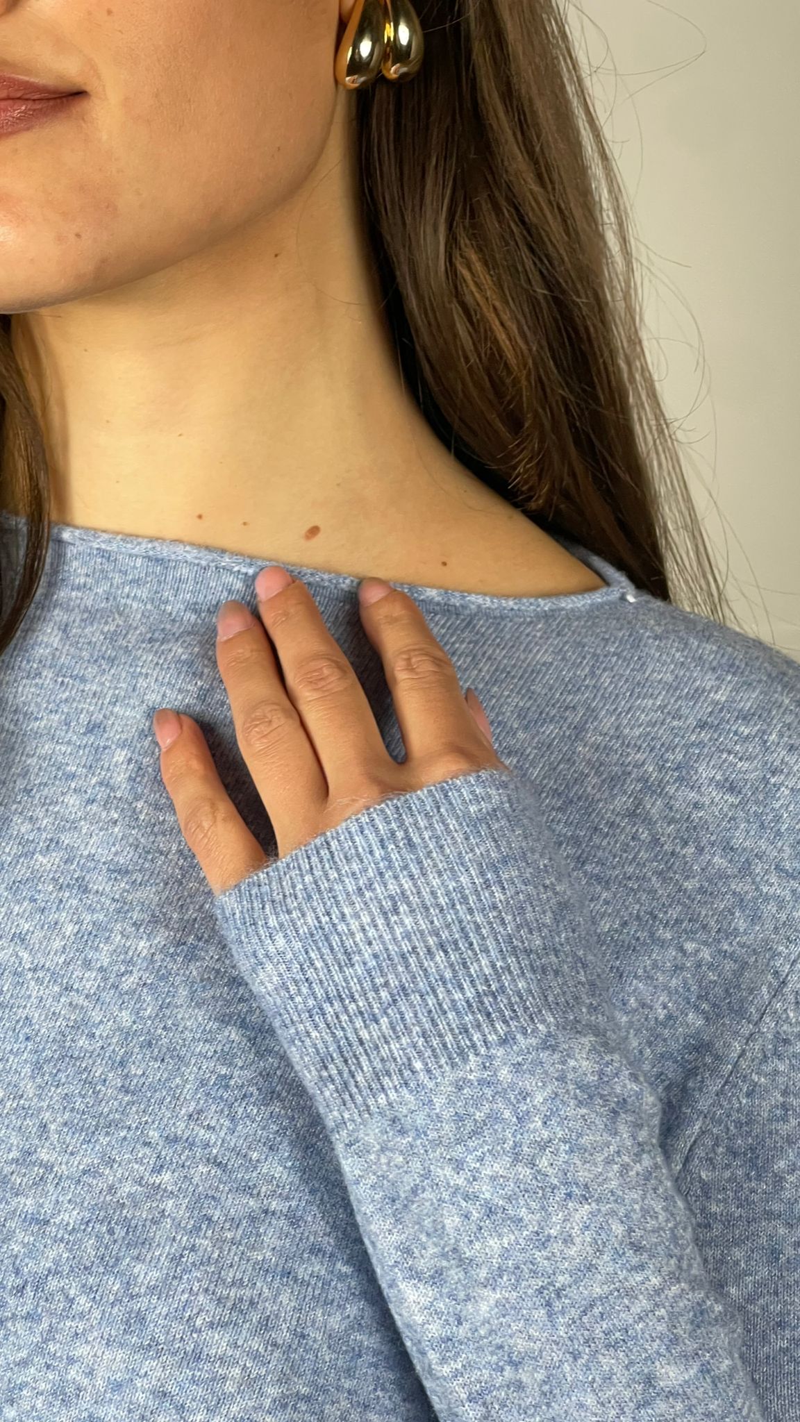 Maglia charms cuore scollo ovale