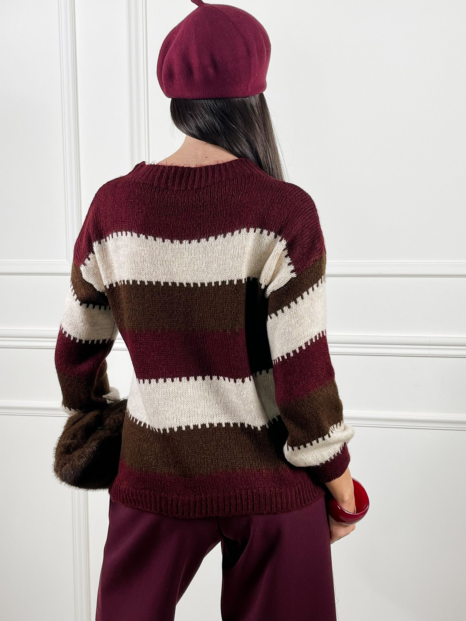 Maglia scollo barchetta a fasce