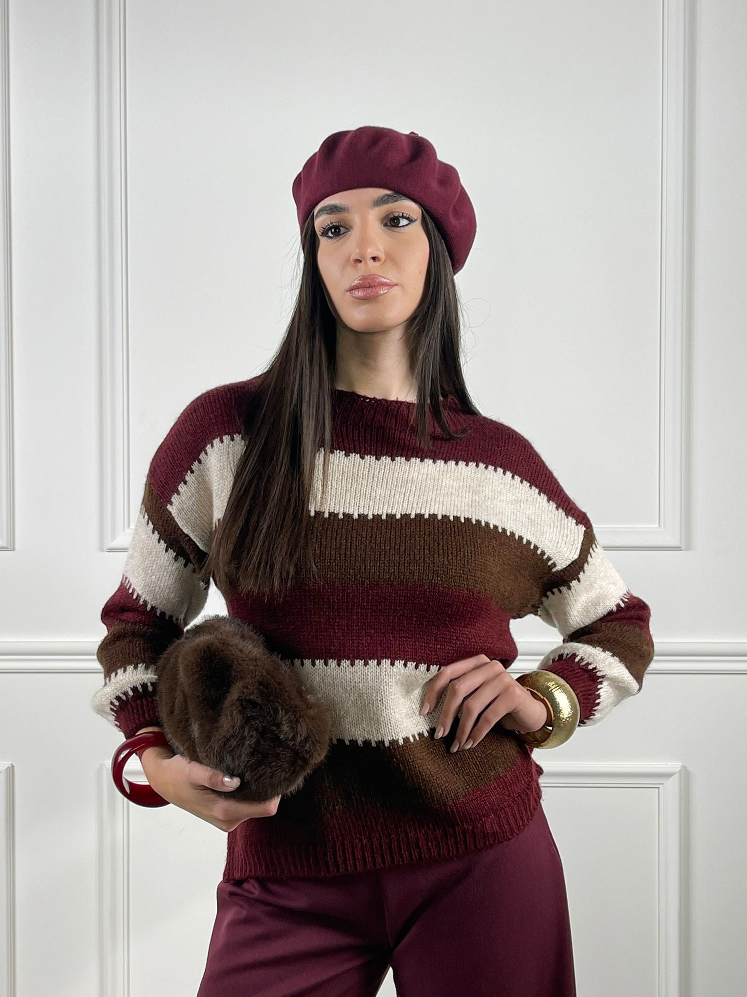 Maglia scollo barchetta a fasce