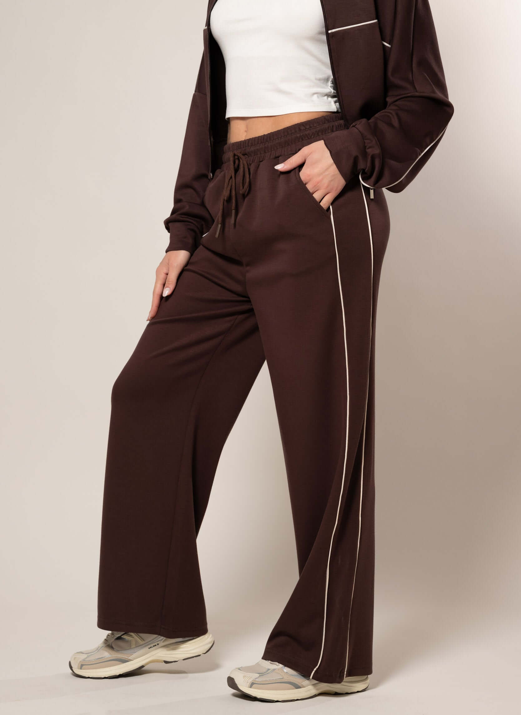 Tuta con profili a contrasto|Colore:Caffe