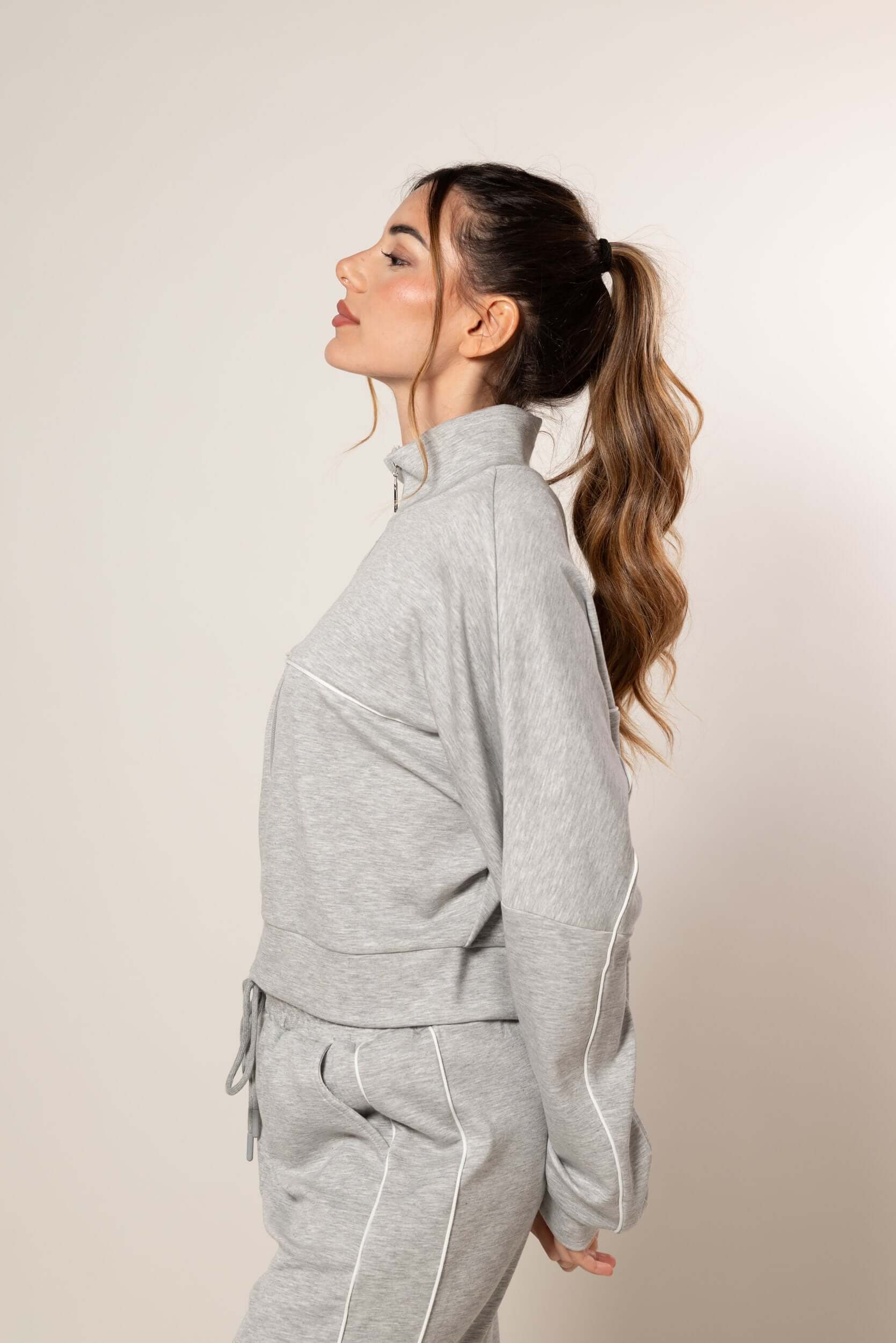 Tuta con profili a contrasto|Colore:Grigio