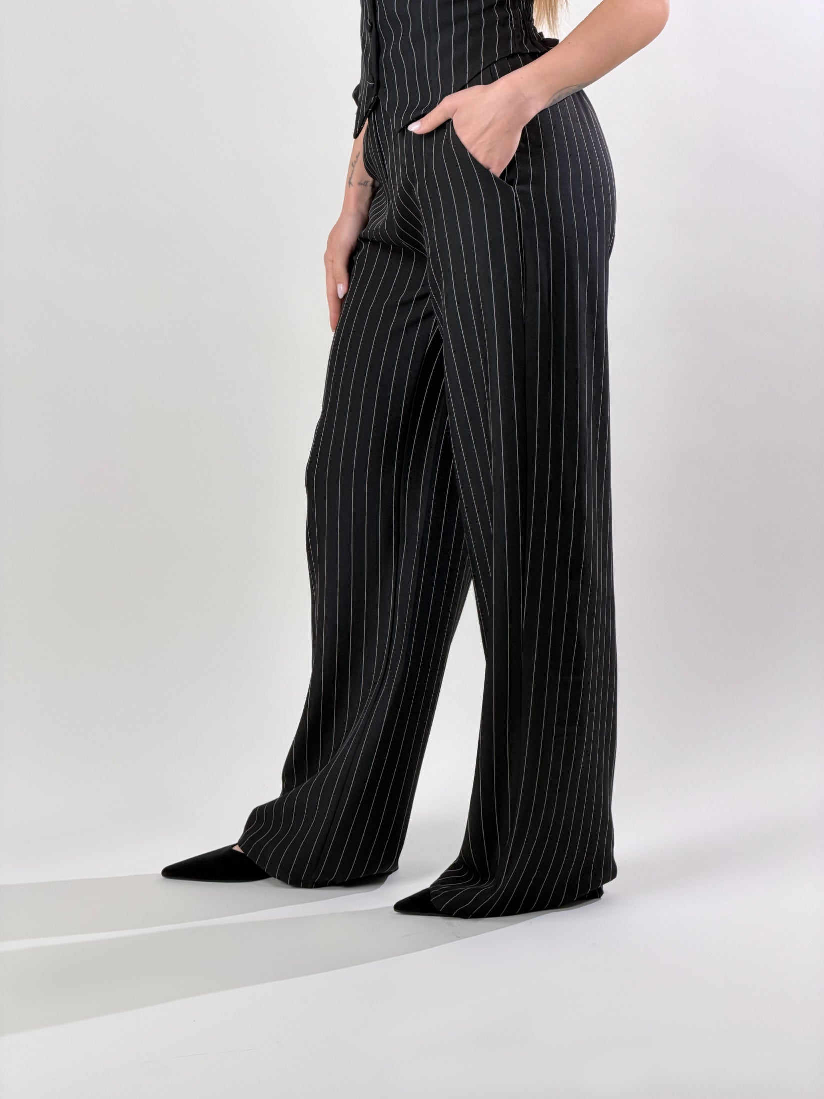 Coordinato gessato|Colore:Nero