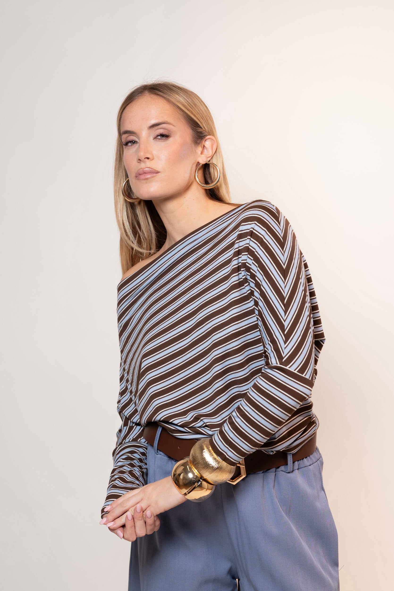 Maglia Asia Asimmetrica|Colore:Celeste/moro