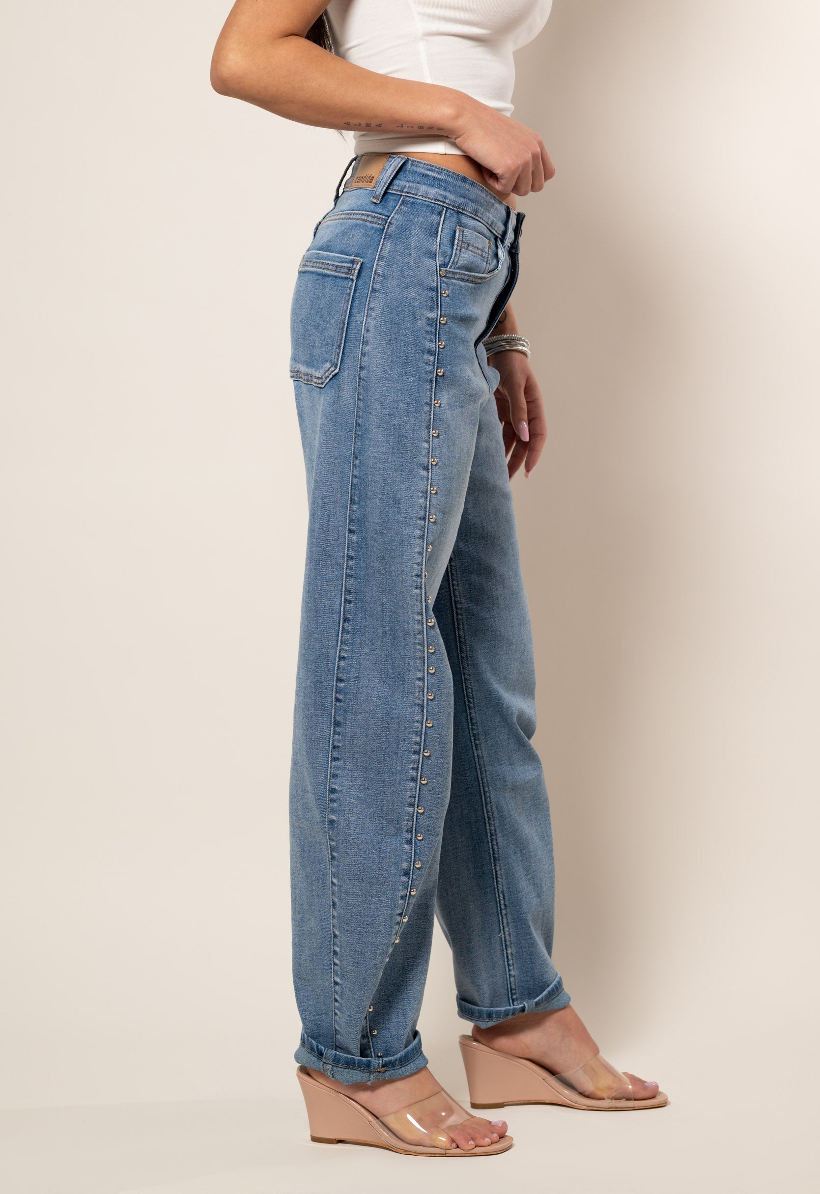 Jeans ballon con Borchie|Colore:Blu medio