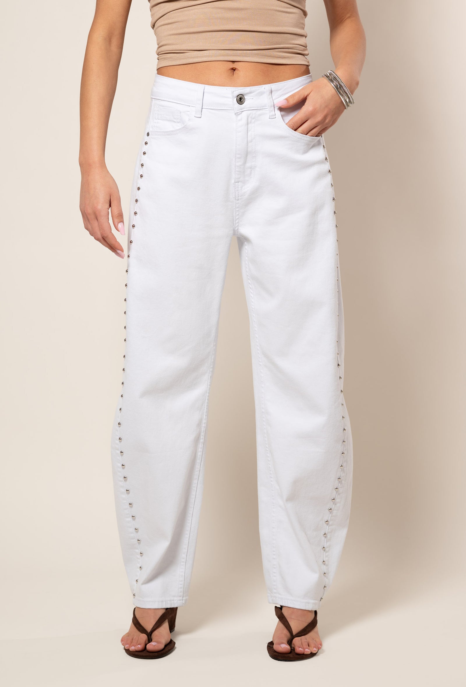 Jeans ballon con Borchie|Colore:Bianco