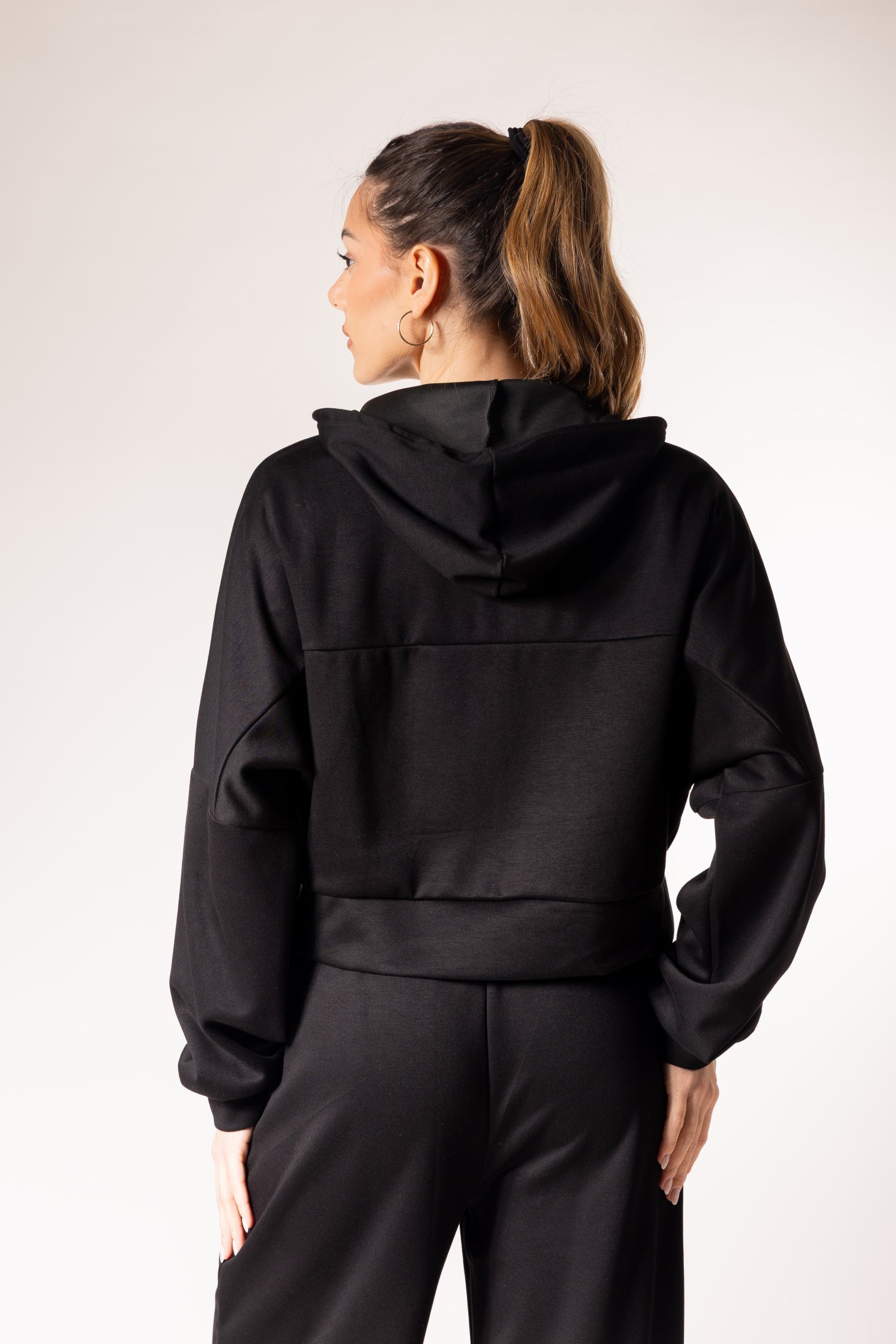 Completo sportivo|Colore:Nero