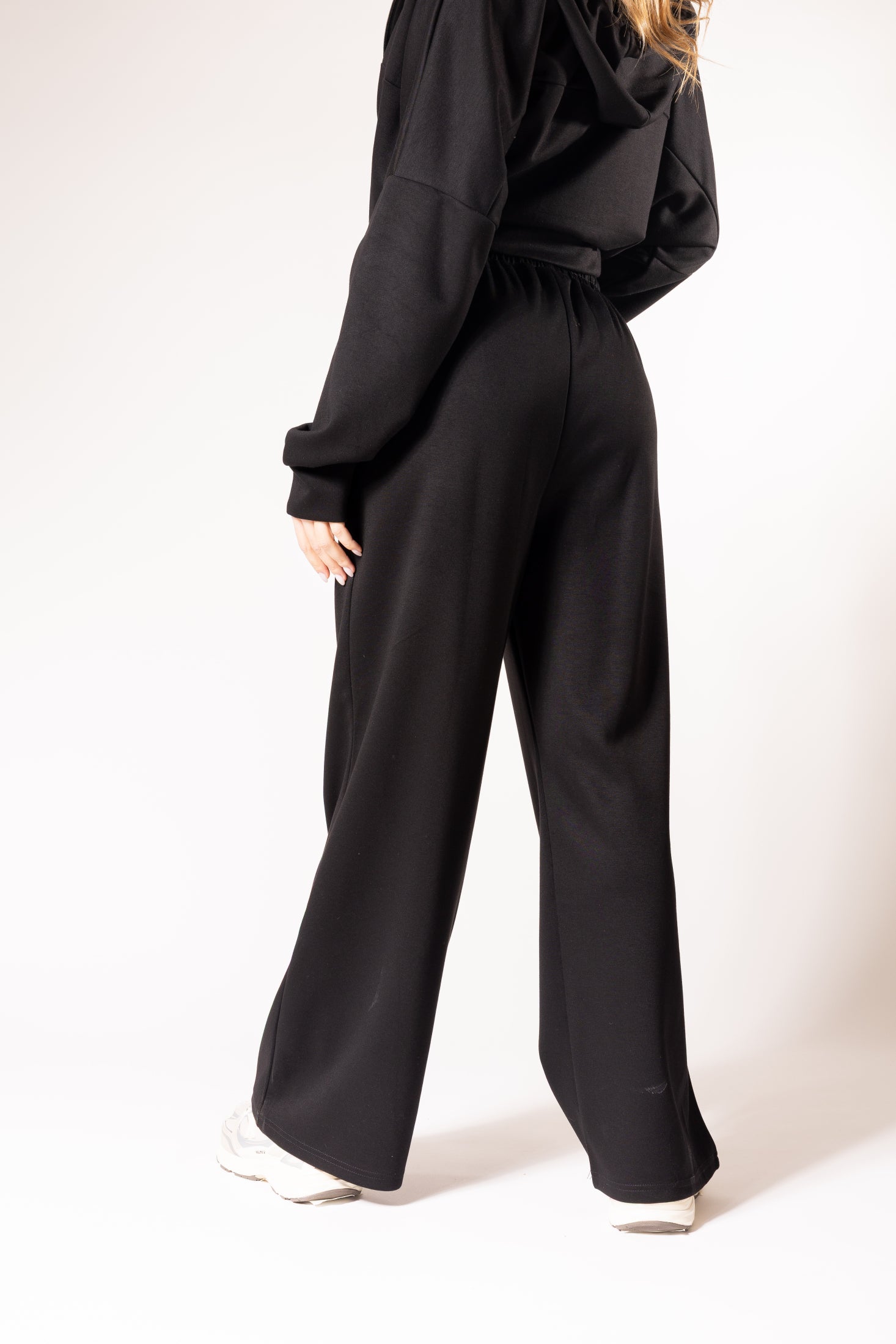 Completo sportivo|Colore:Nero