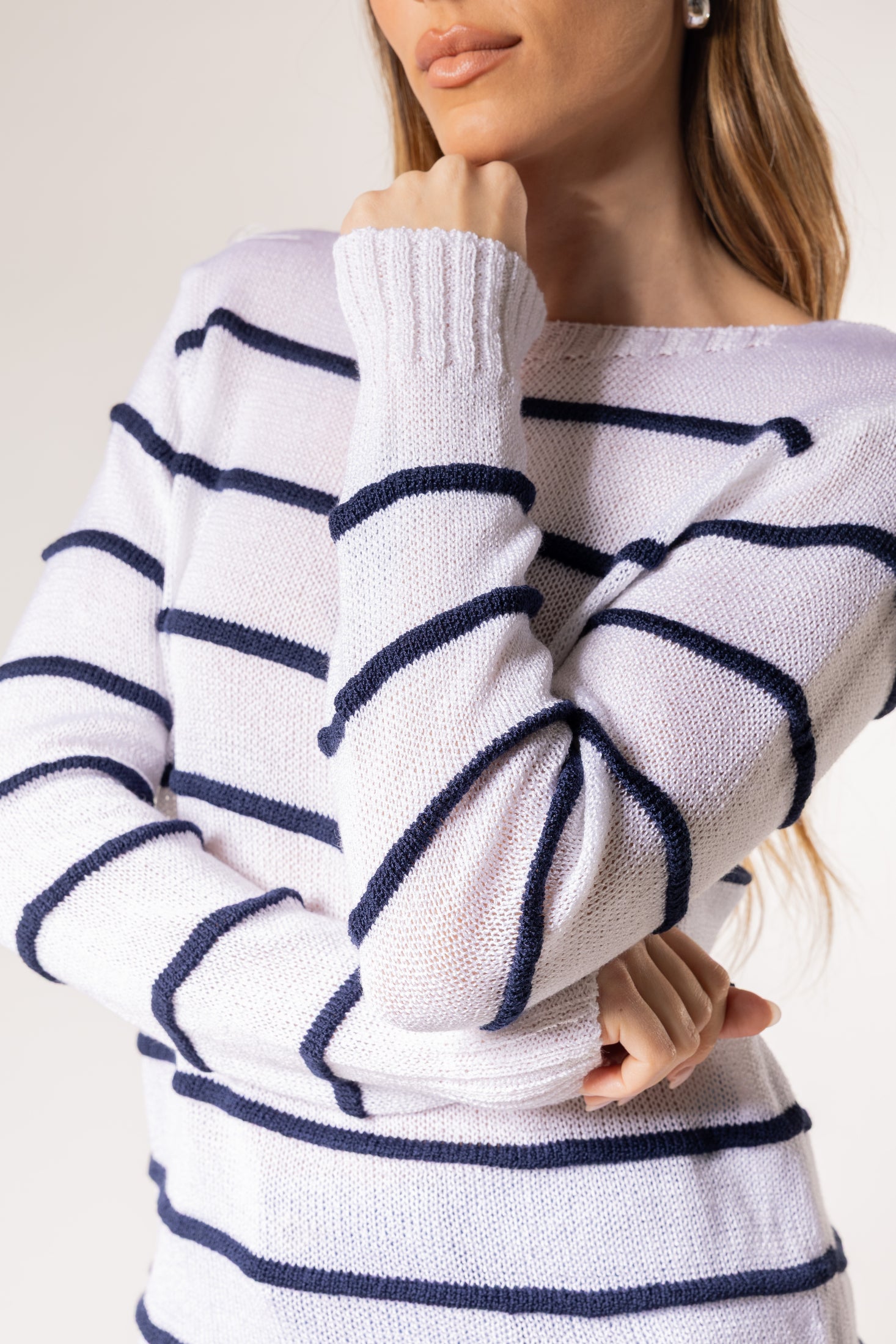 Maglione leggero a righe orizzontali|Colore:Bianco/blu