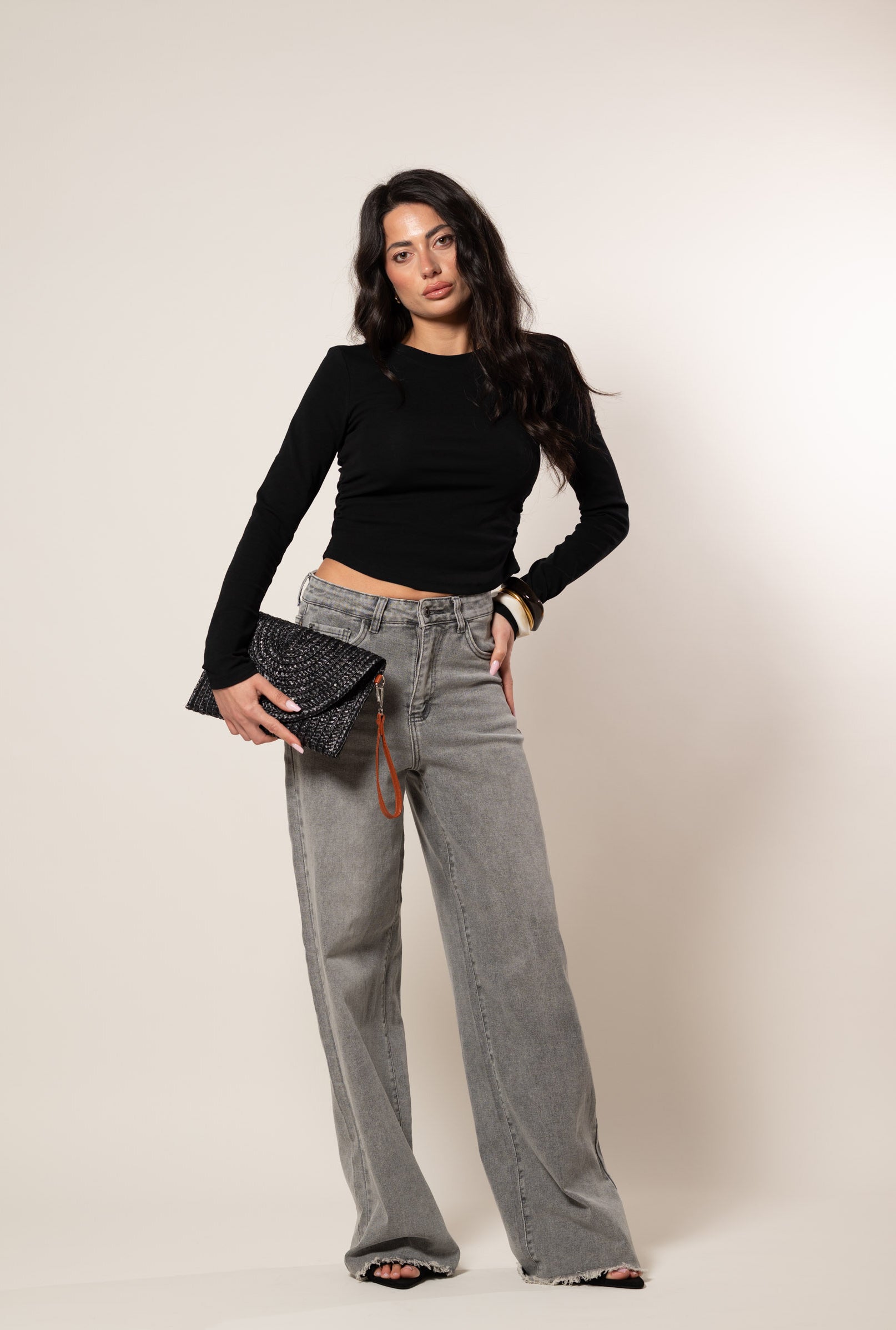 T-Short con fondo ovale|Colore:Nero