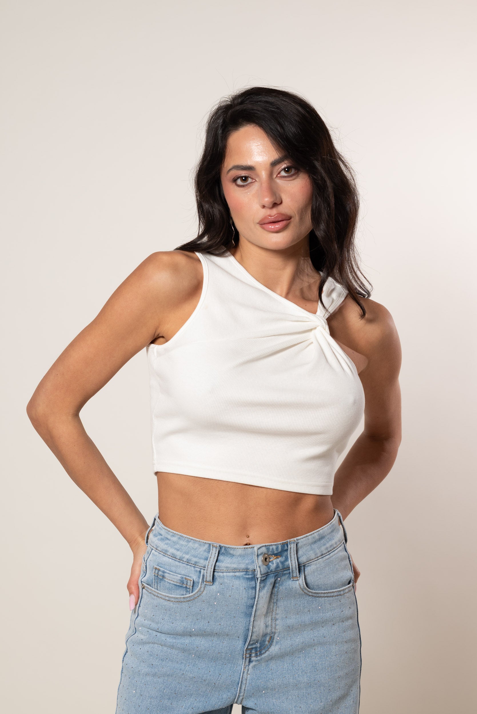 Top con nodo|Colore:Bianco latte