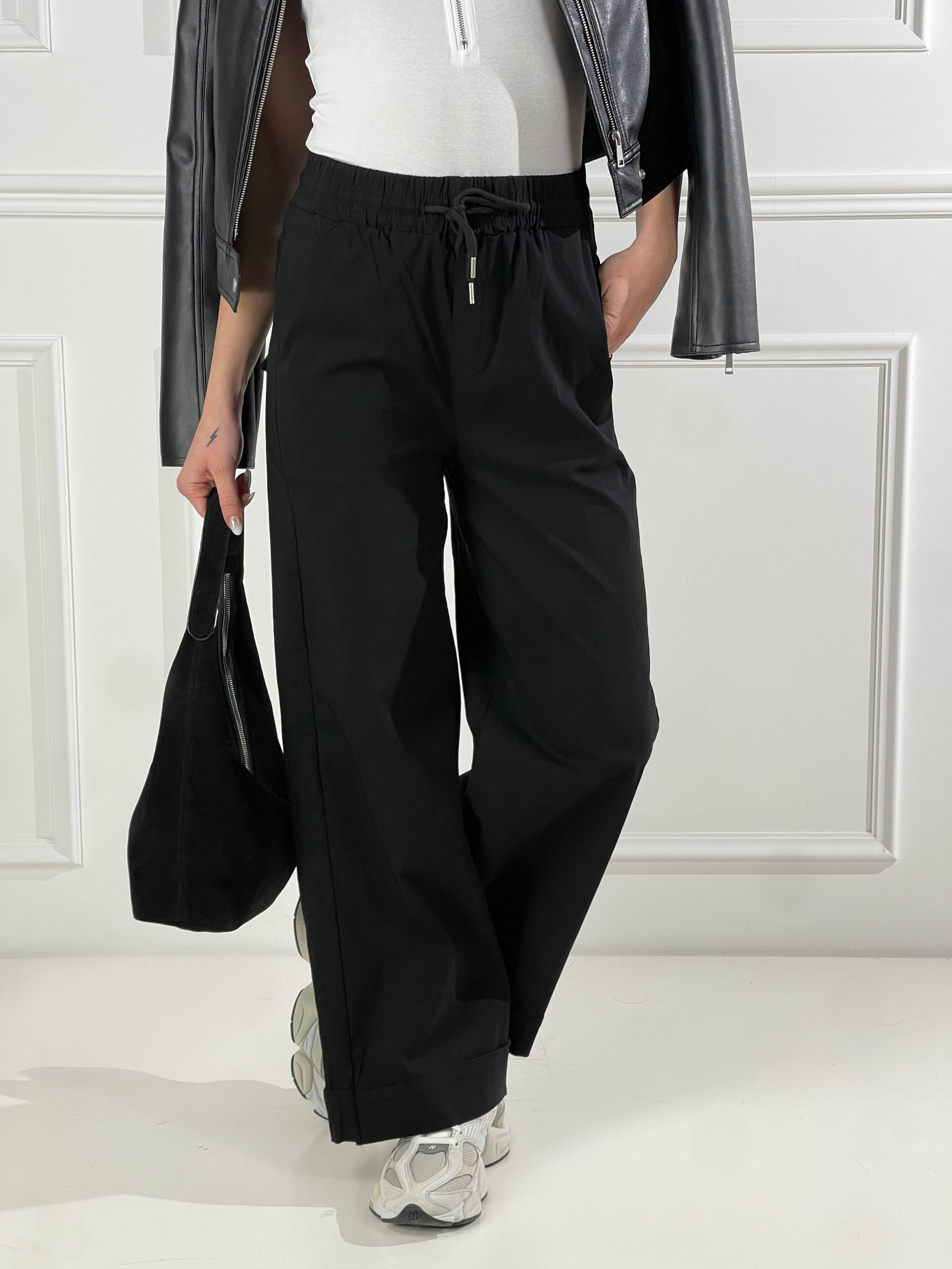 Pantaloni con coluisse|Colore:Nero
