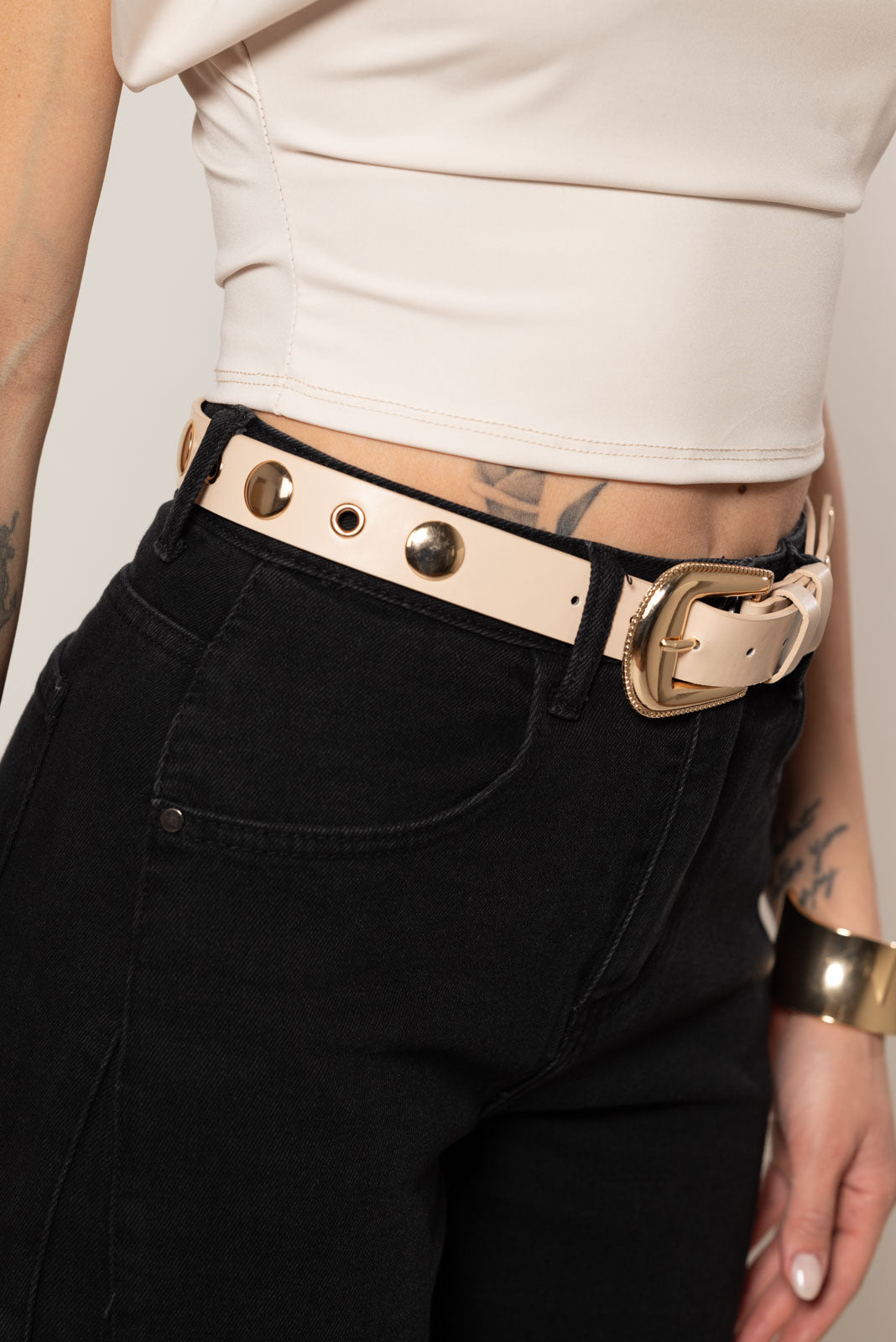 Cintura Texas borchie bombate|Colore:Beige/oro