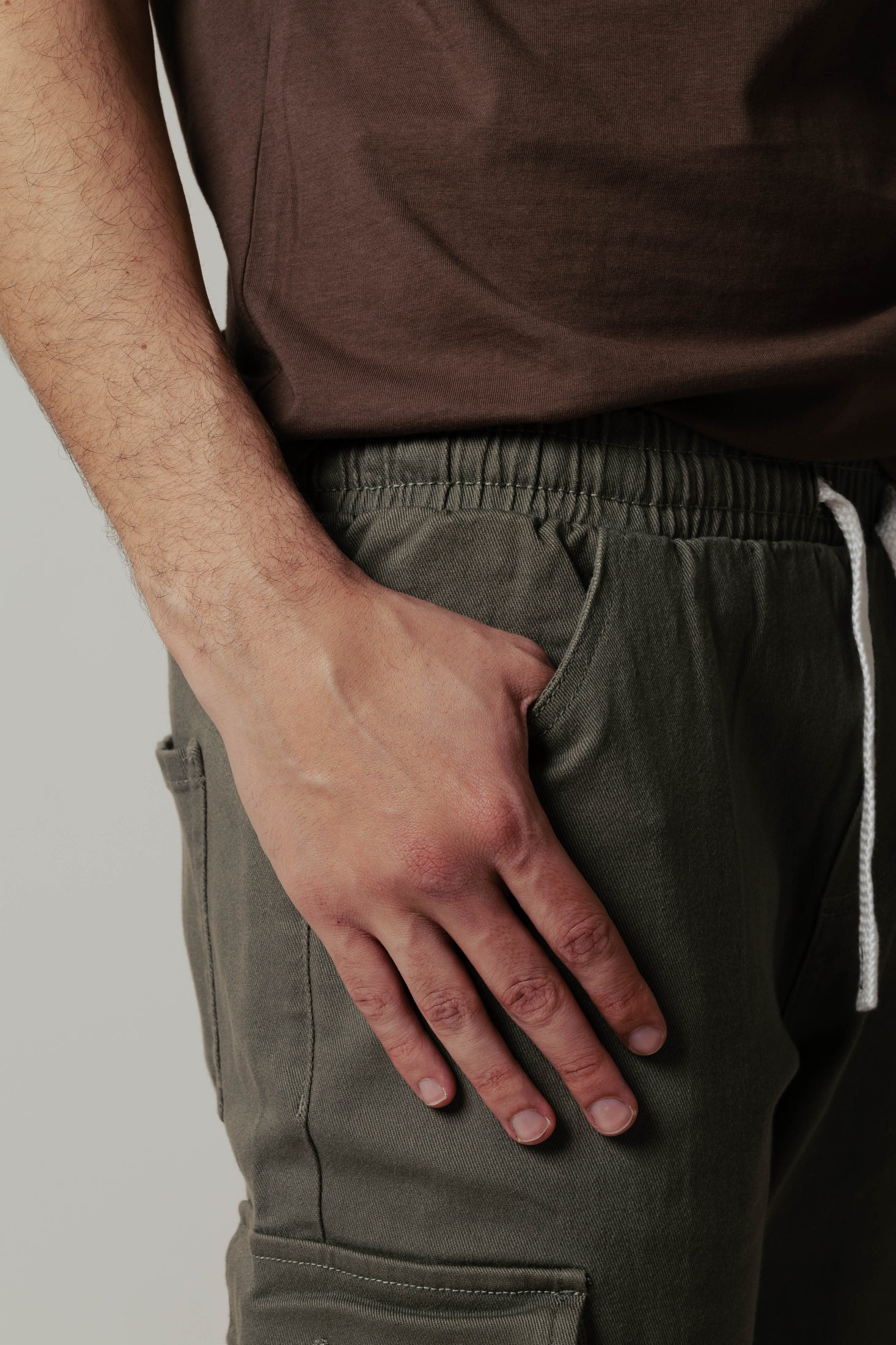 Pantalone jeans con tasconi|Colore:Verde militare