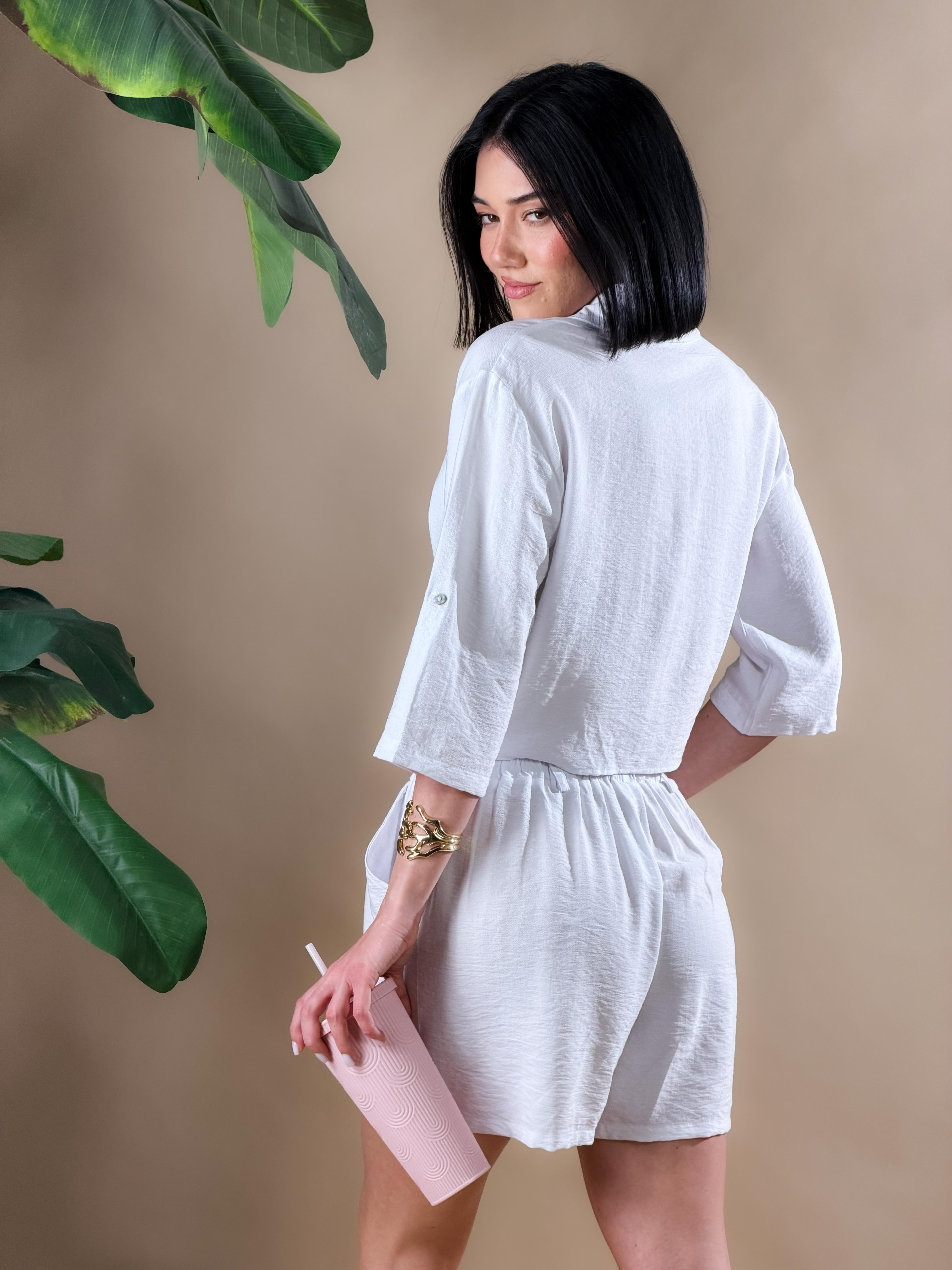 Camicia modello oversize corto, con nodo frontale |Colore:Bianco
