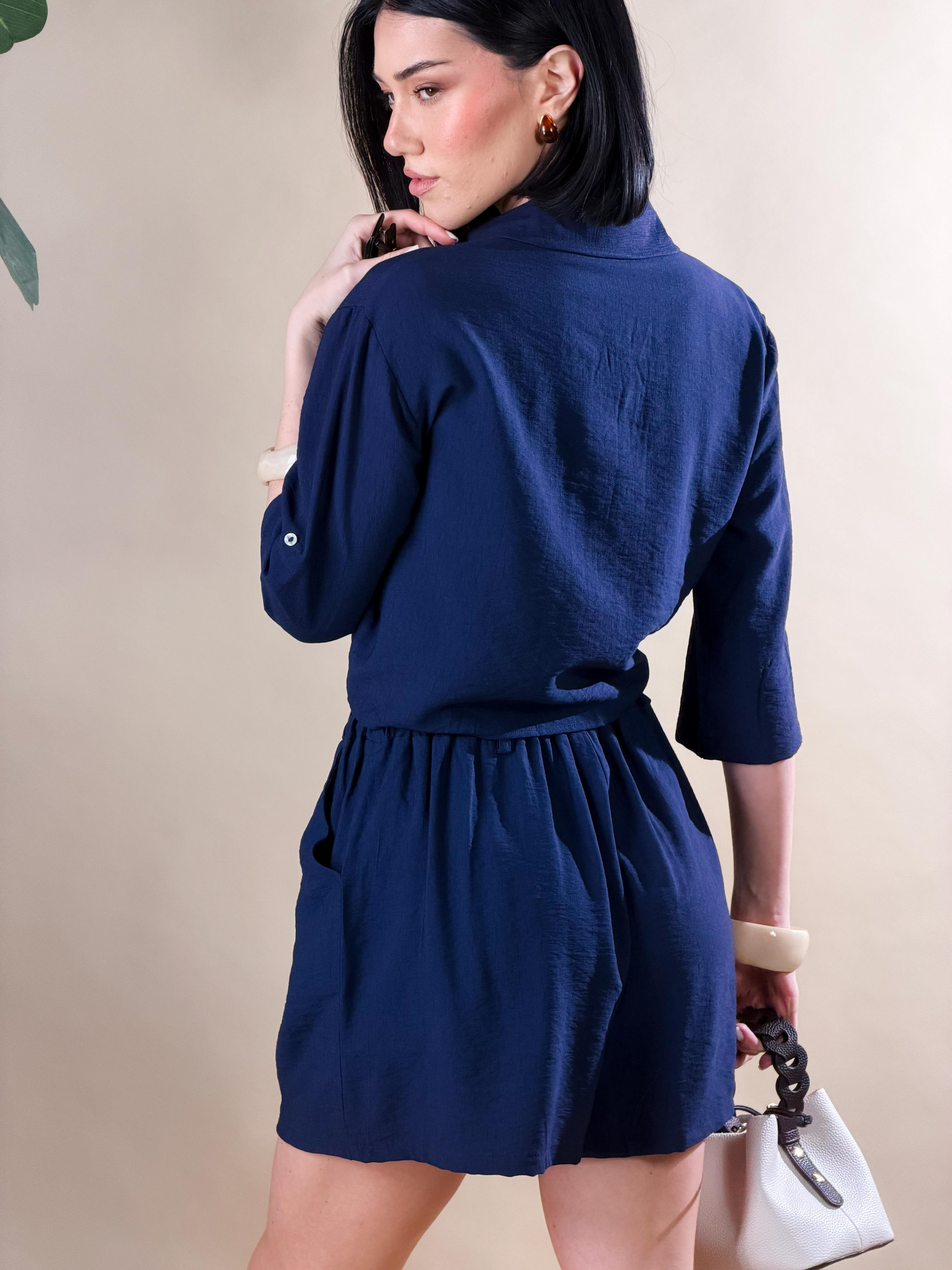 Camicia modello oversize corto, con nodo frontale |Colore:Blu