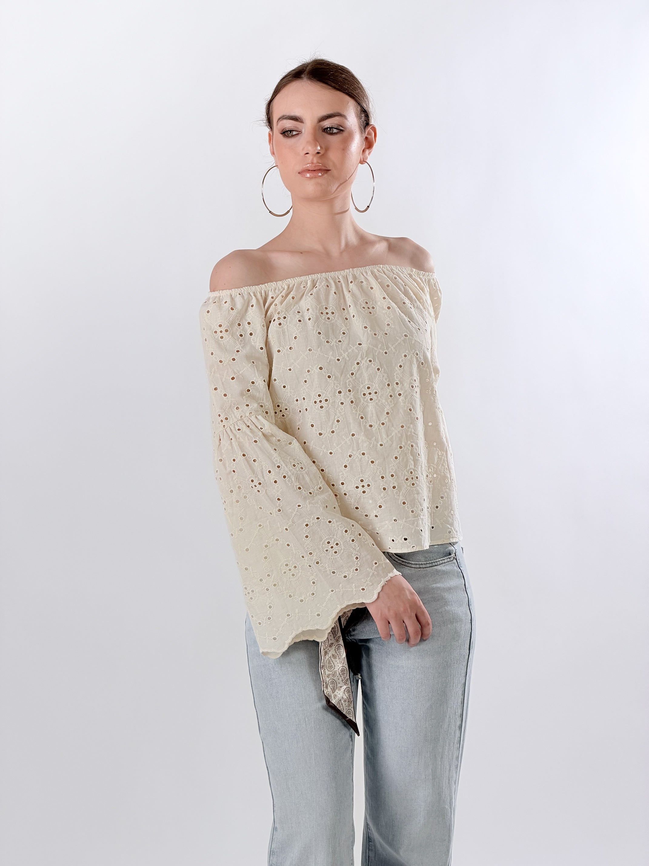 Blusa Scollo a barca pizzo san Gallo|Colore:Beige