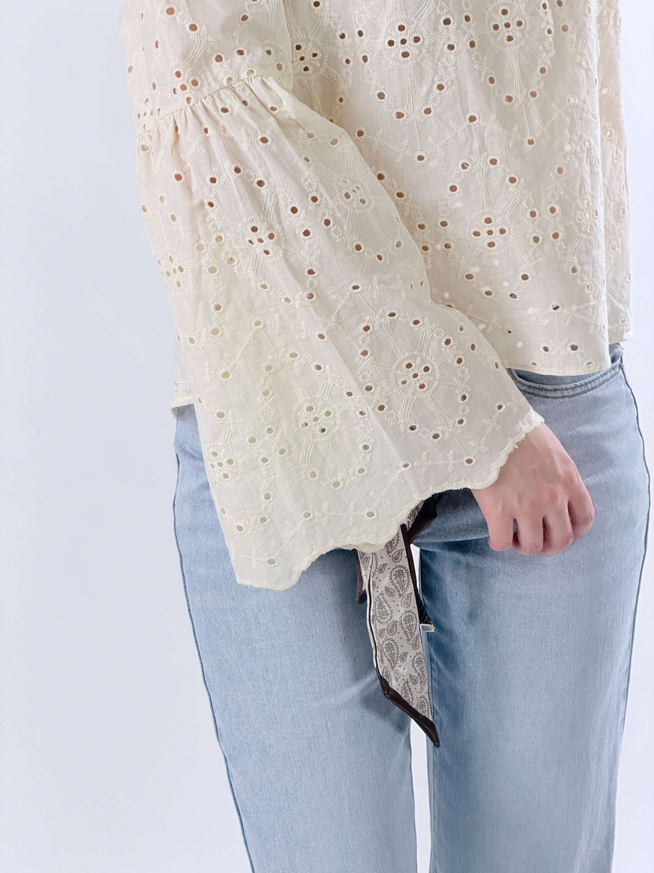 Blusa Scollo a barca pizzo san Gallo|Colore:Beige