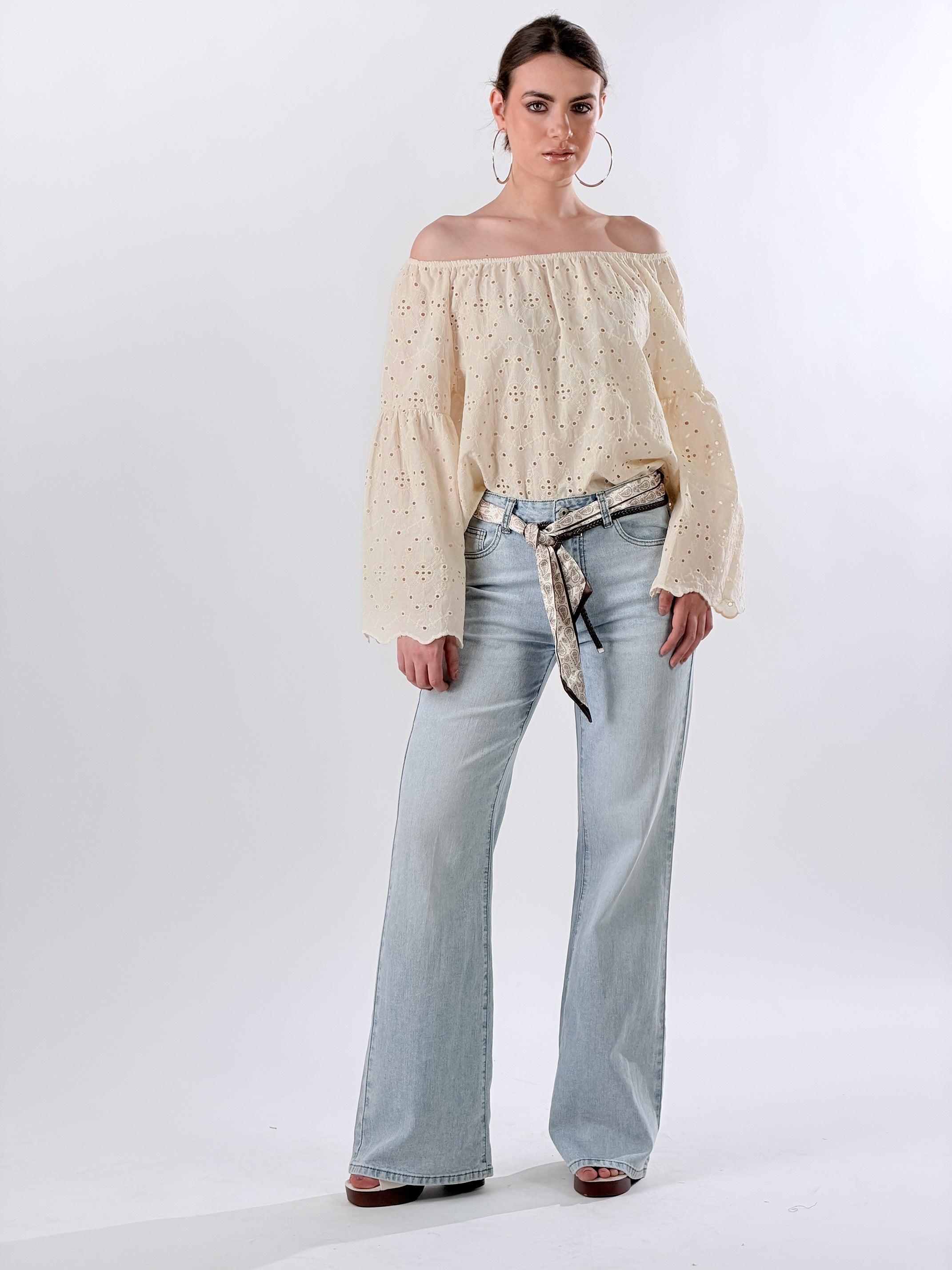 Blusa Scollo a barca pizzo san Gallo|Colore:Beige
