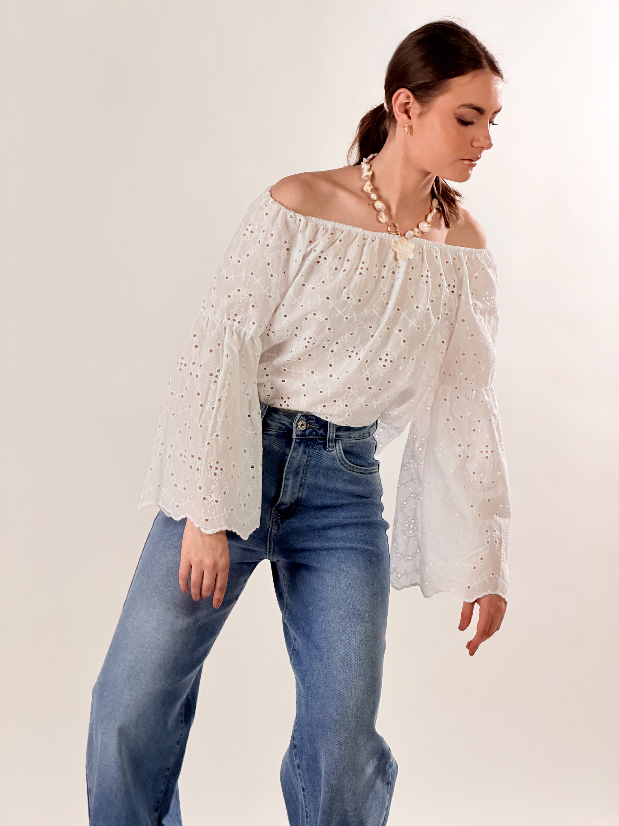 Blusa Scollo a barca pizzo san Gallo|Colore:Bianco