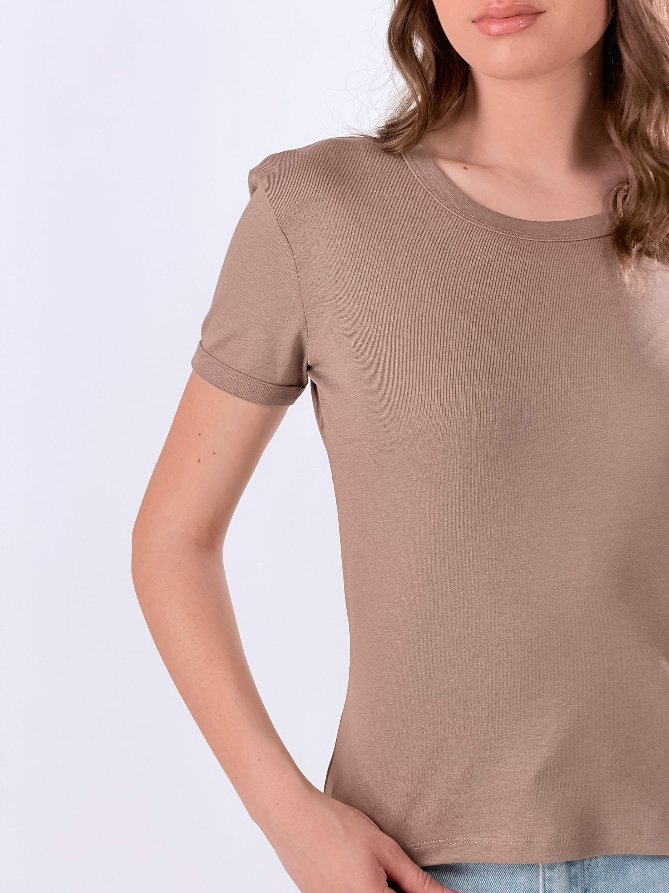 T-Shirt con cucitura posteriore|Colore:Cammello