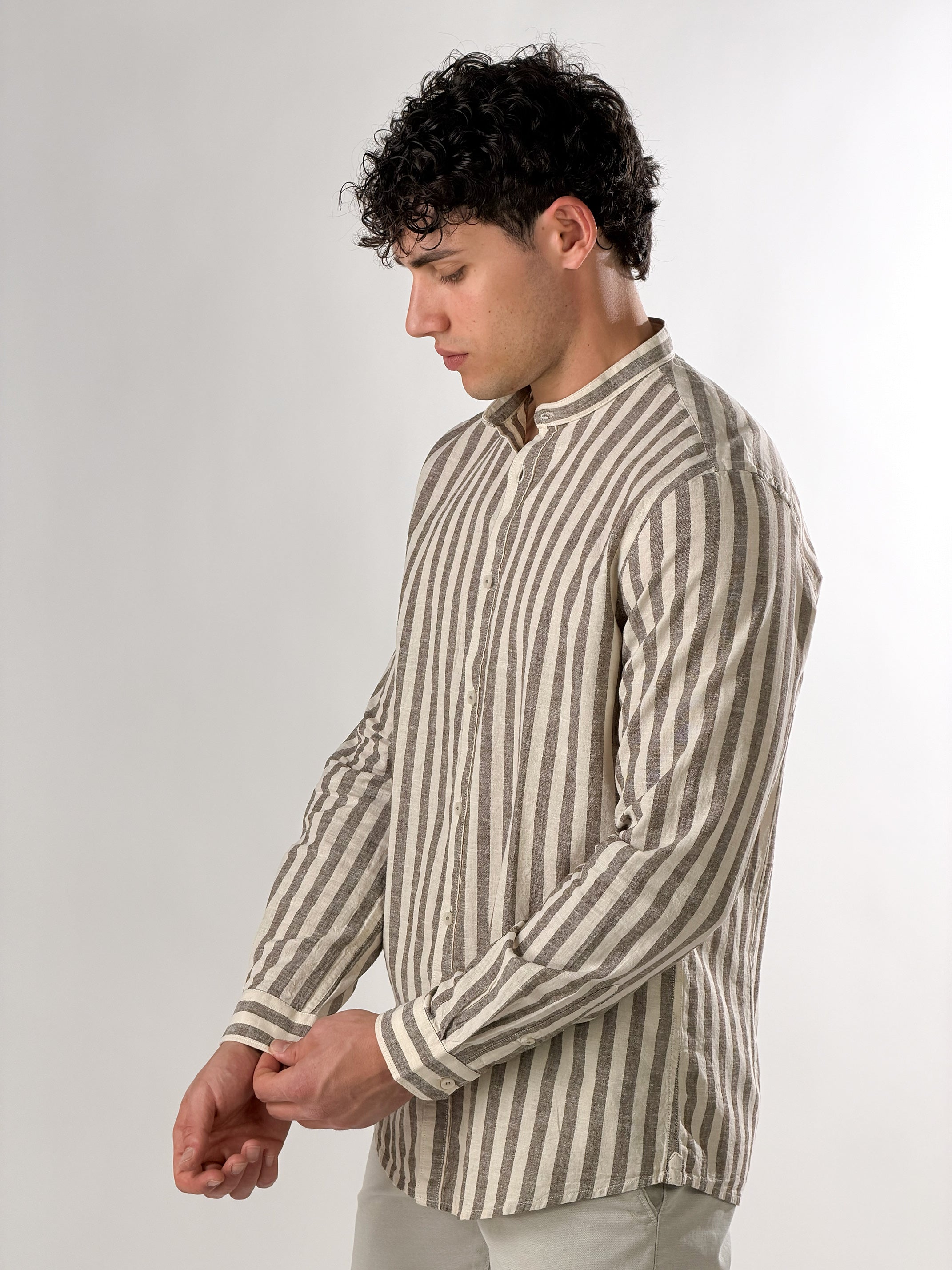 Camicia righe medie di Lino collo coreana|Colore:Marrone