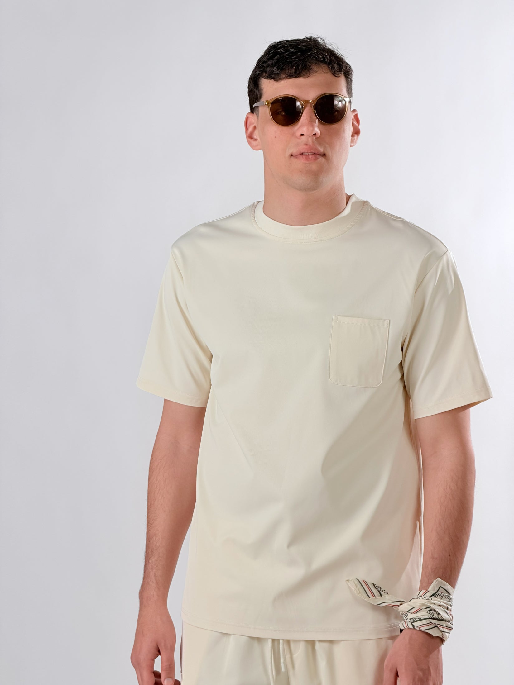T-Shirt con taschino tessuto semilucido|Colore:Burro