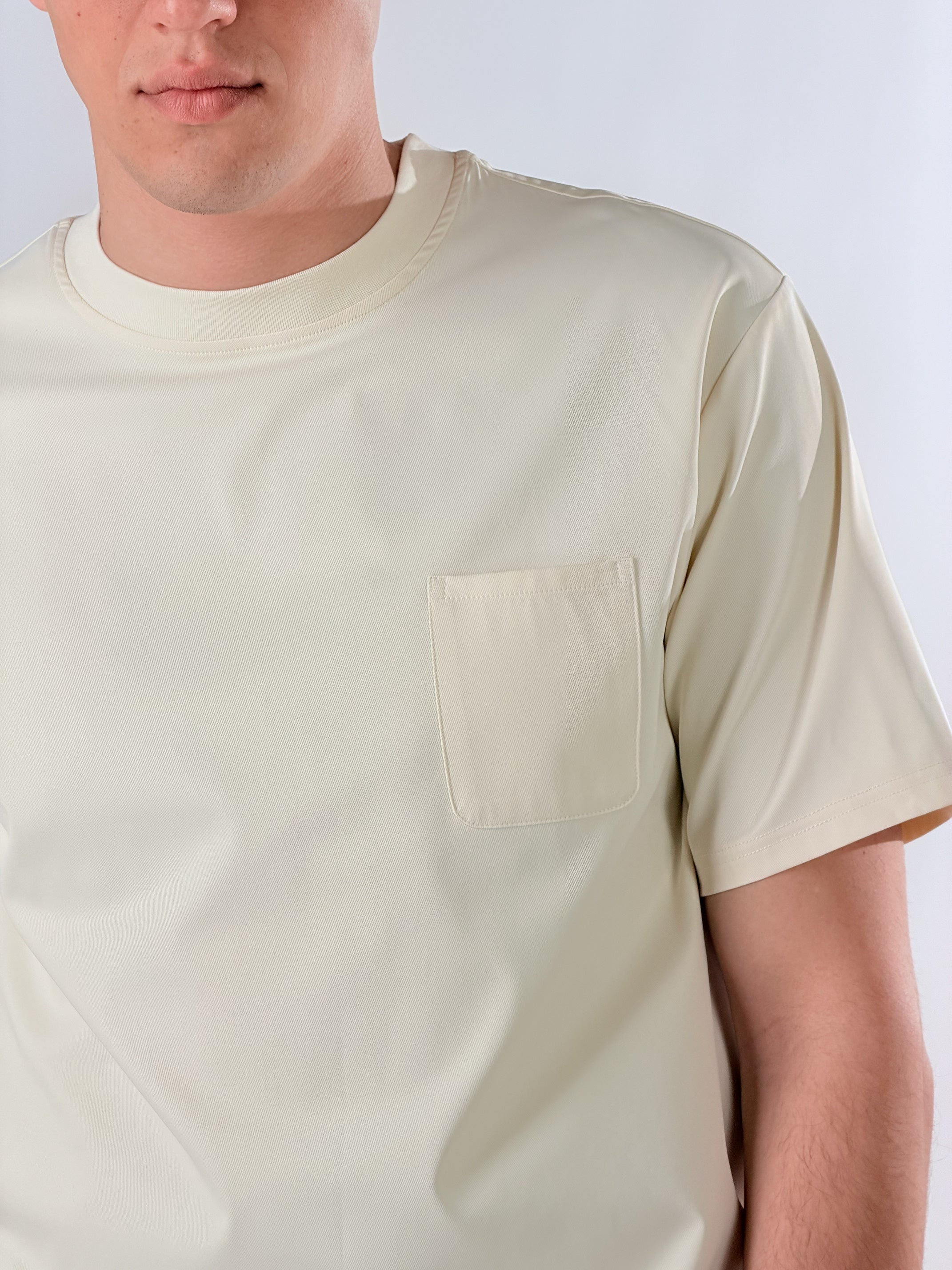T-Shirt con taschino tessuto semilucido|Colore:Burro