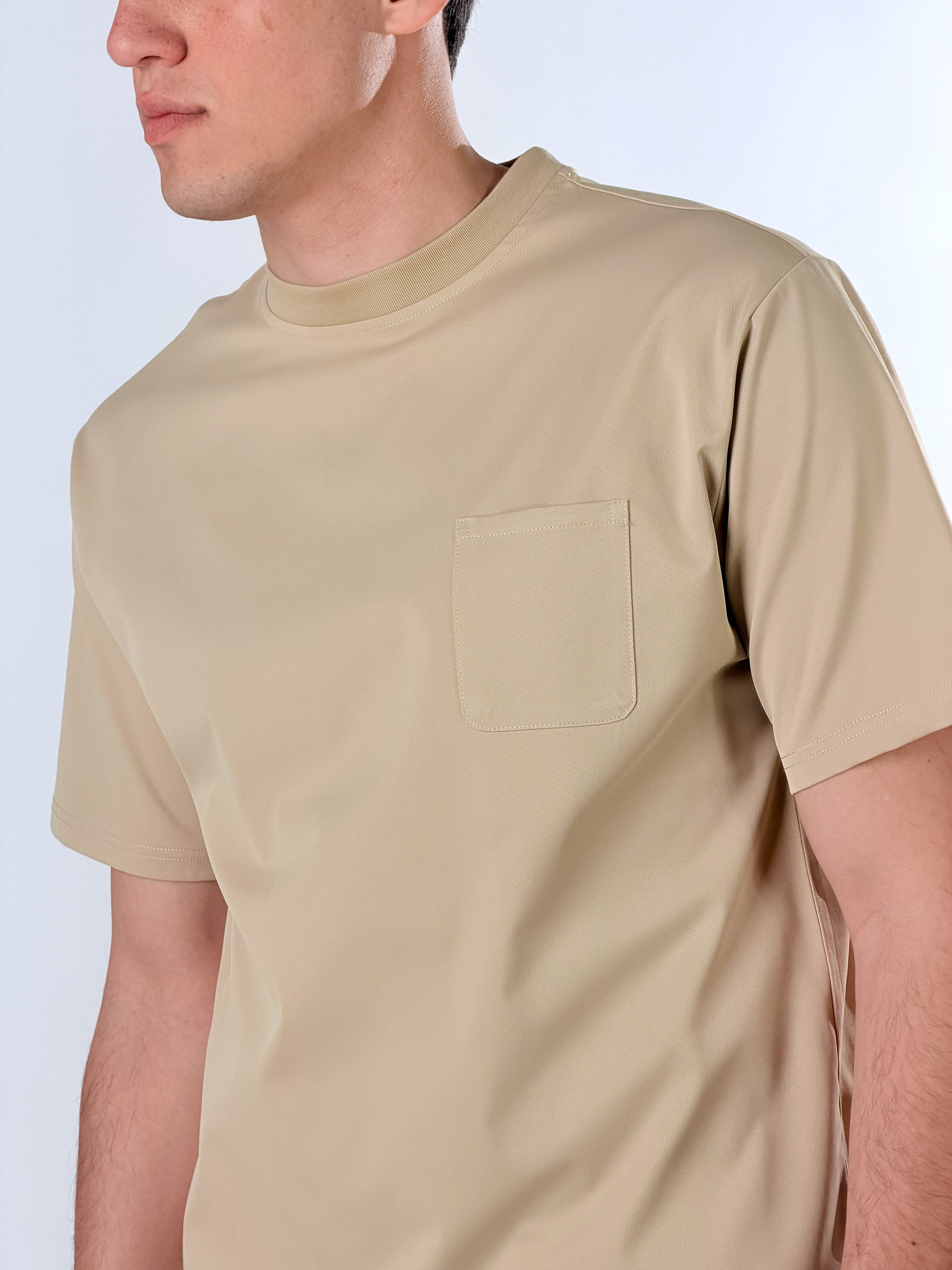 T-Shirt con taschino tessuto semilucido|Colore:Beige