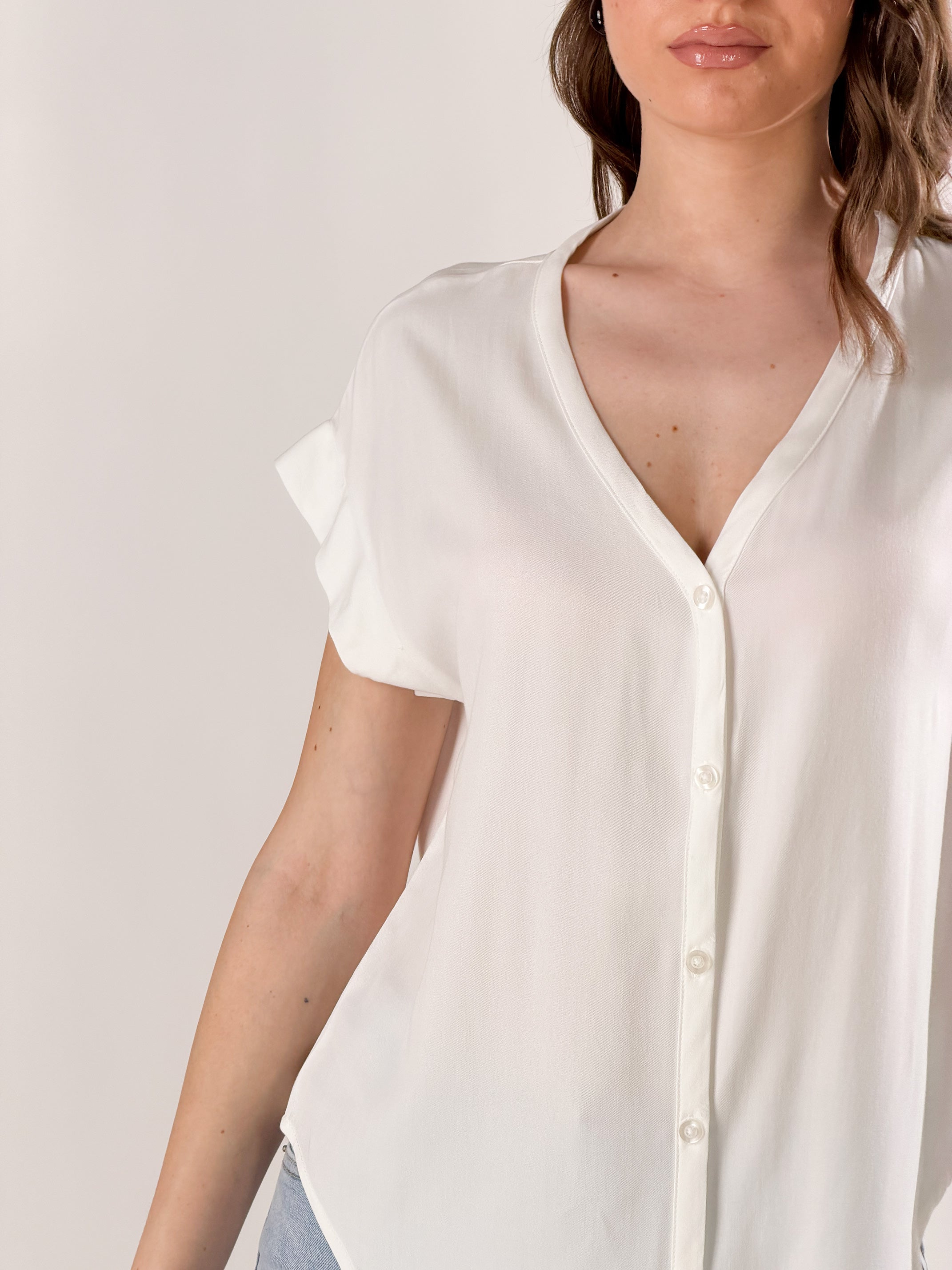 Camicia Nodo scollo a V|Colore:Bianco latte