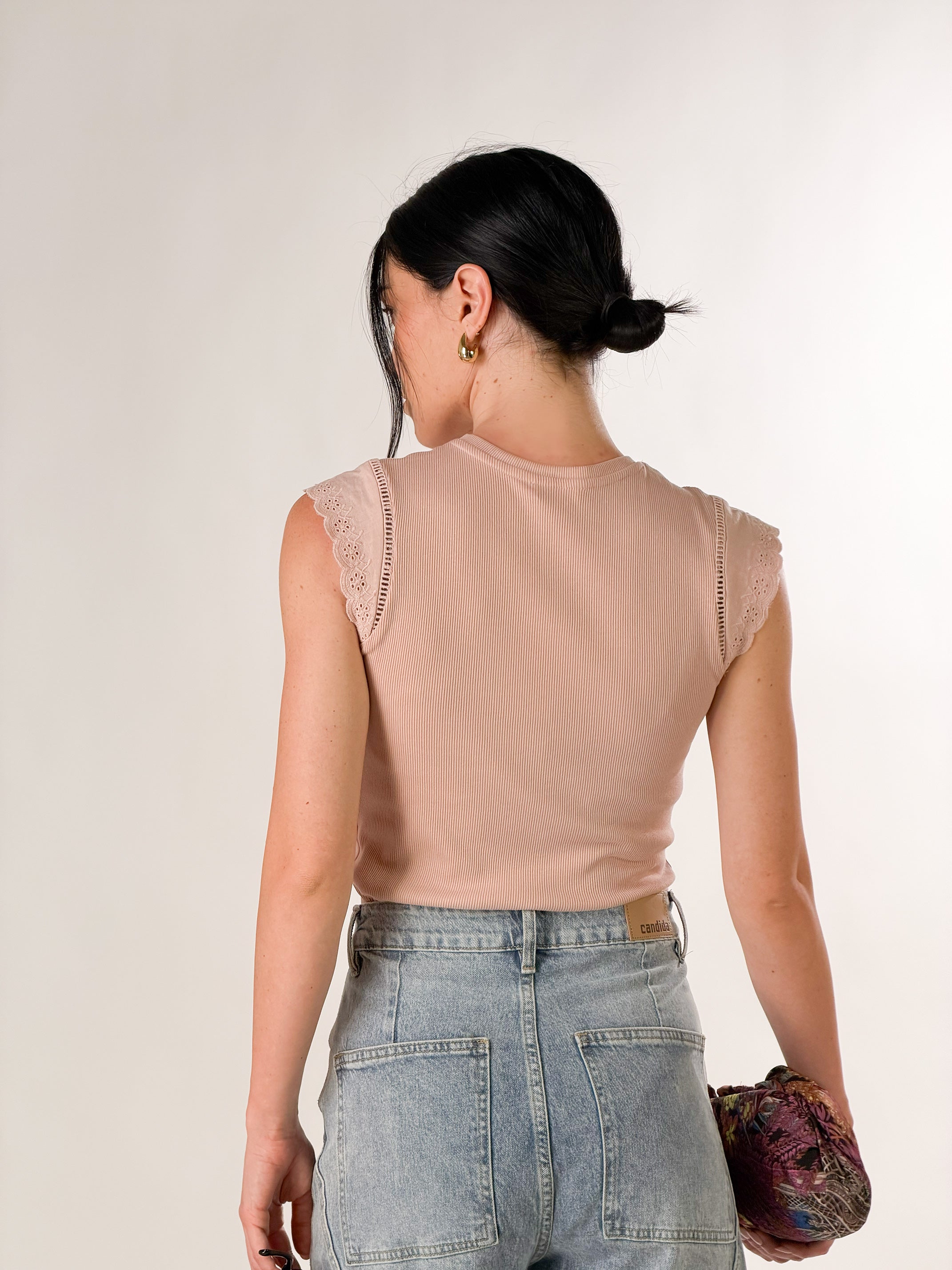 T-Shirt manica aletta in pizzo san gallo|Colore:Cipria