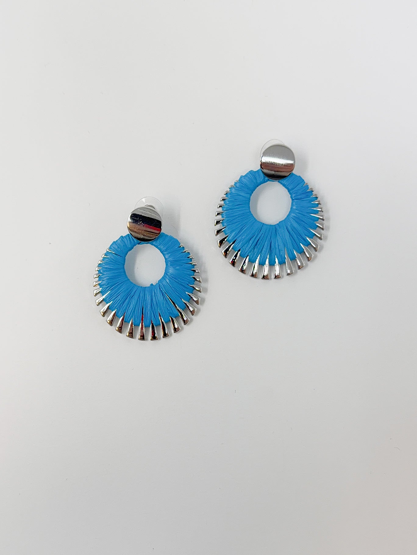 Orecchini Ovale con dettaglio effetto raffia|Colore:Argento/turchese