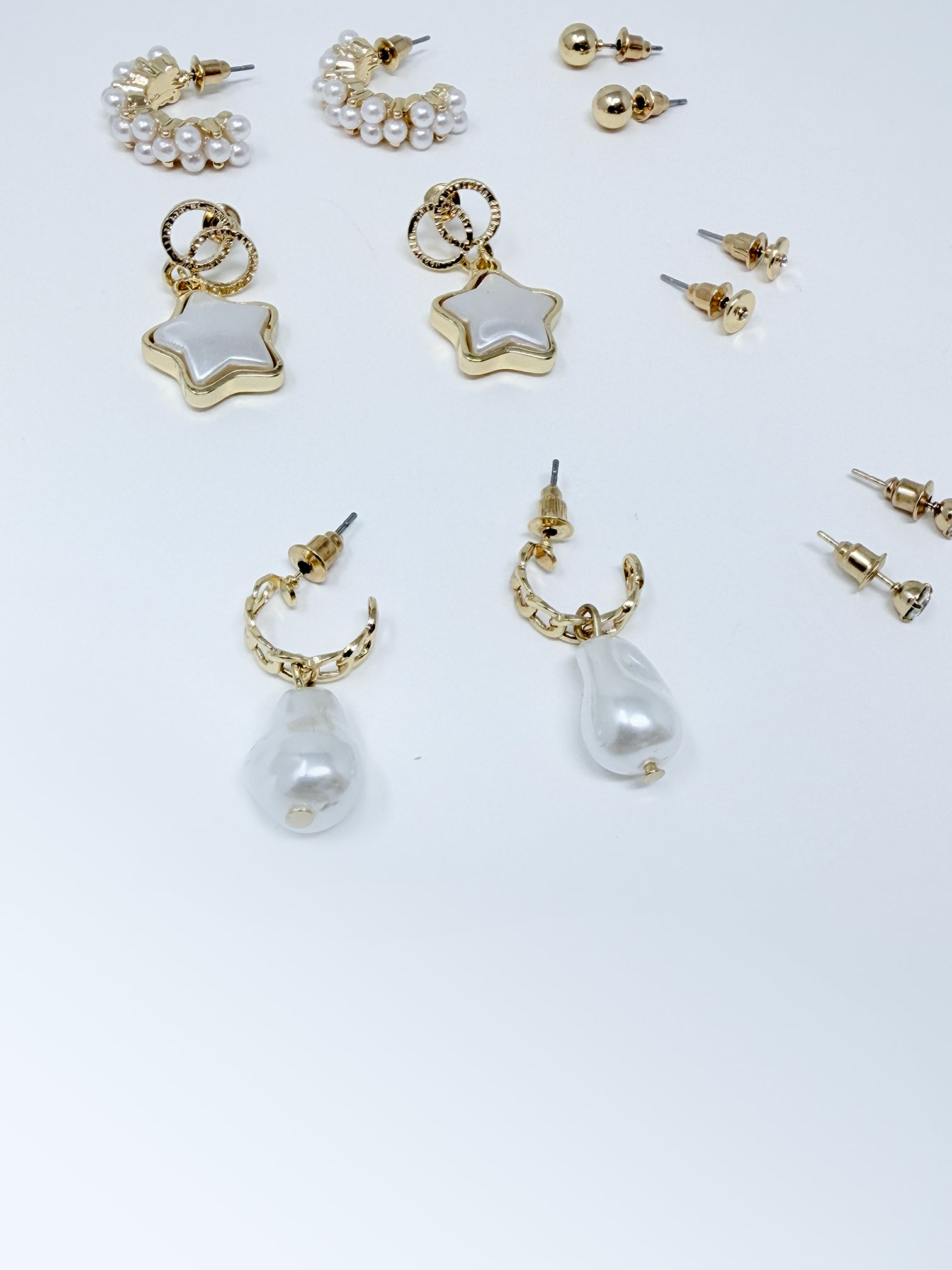 Set orecchini con effetto madre perla bianca|Colore:Oro