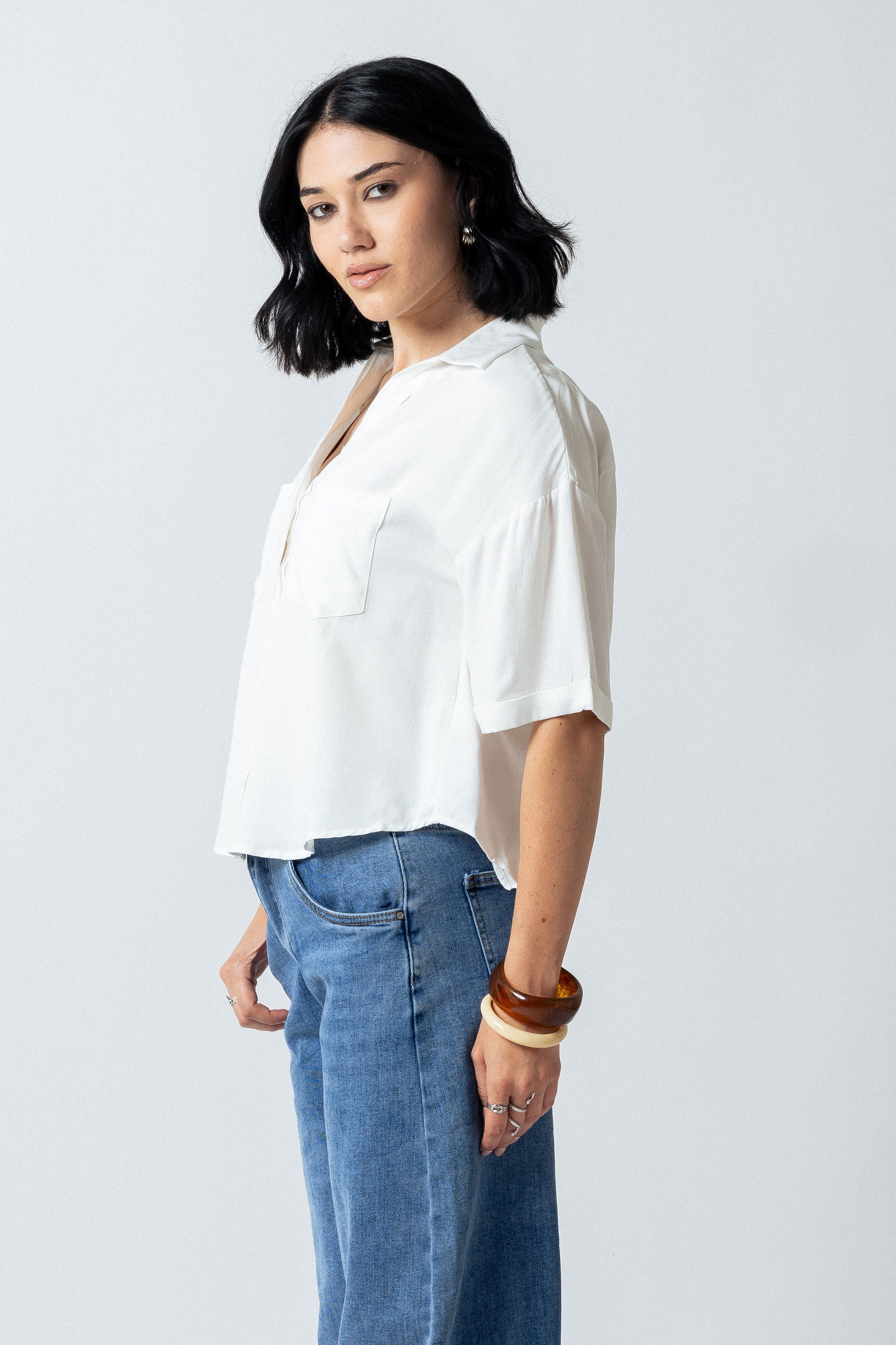 Camicia over crop con tasche|Colore:Bianco latte