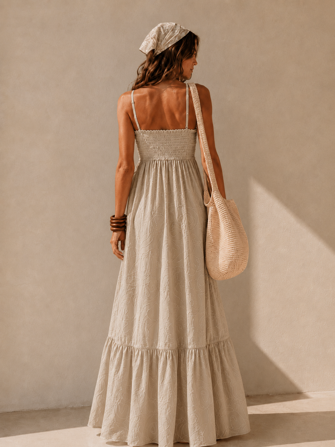 Abito con ricami a rilievo|Colore:Beige