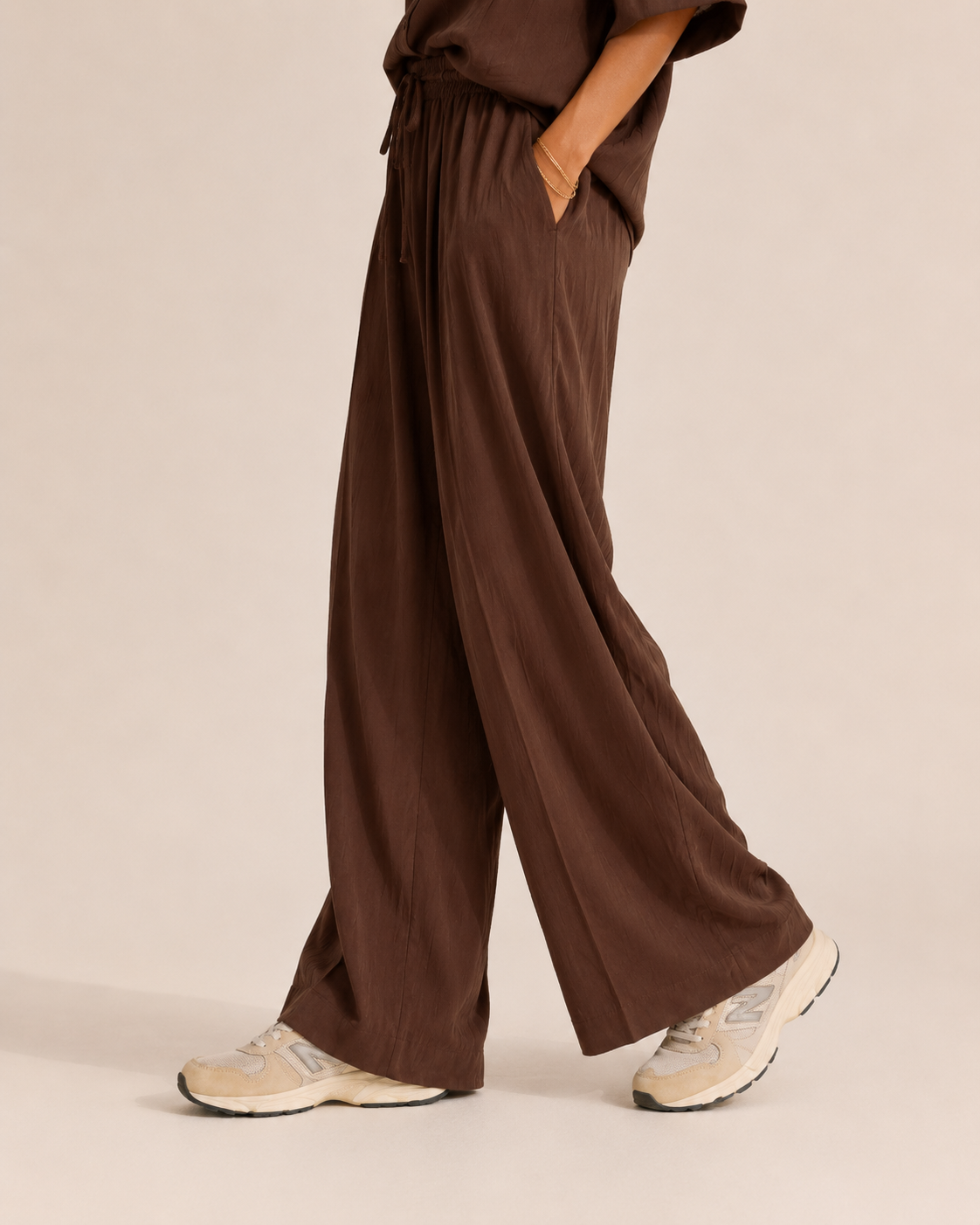 Pantalaccio con laccetto frontale|Colore:Marrone