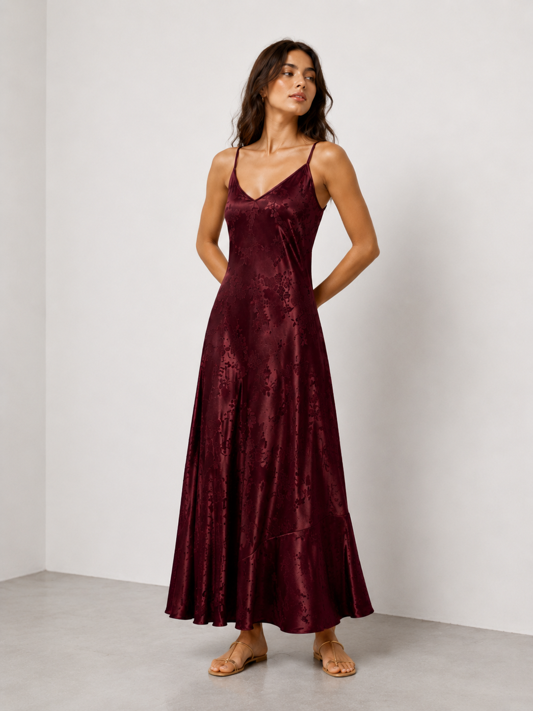 Abito Satin Damascato|Colore:Bordeaux