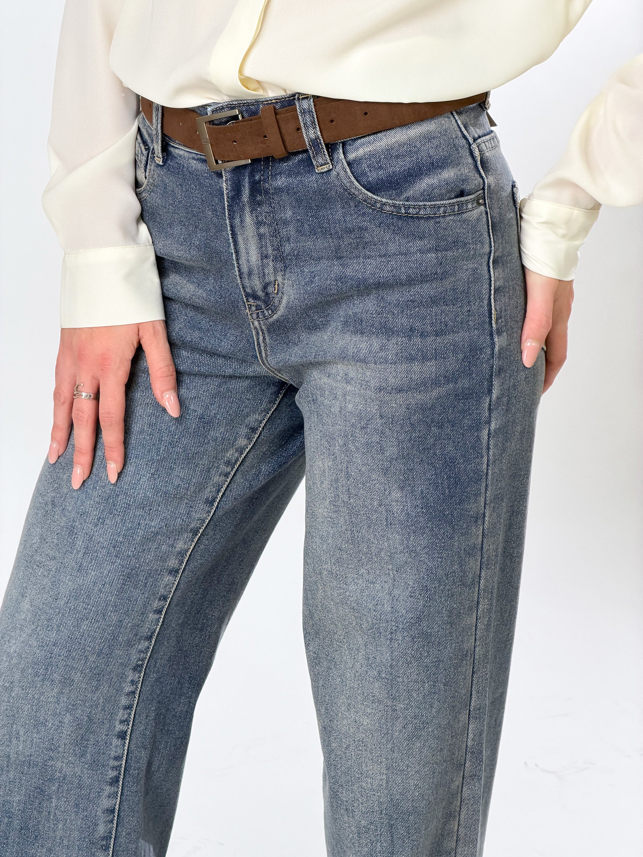 Jeans wide leg con cintura|Colore:Blue invecchiato