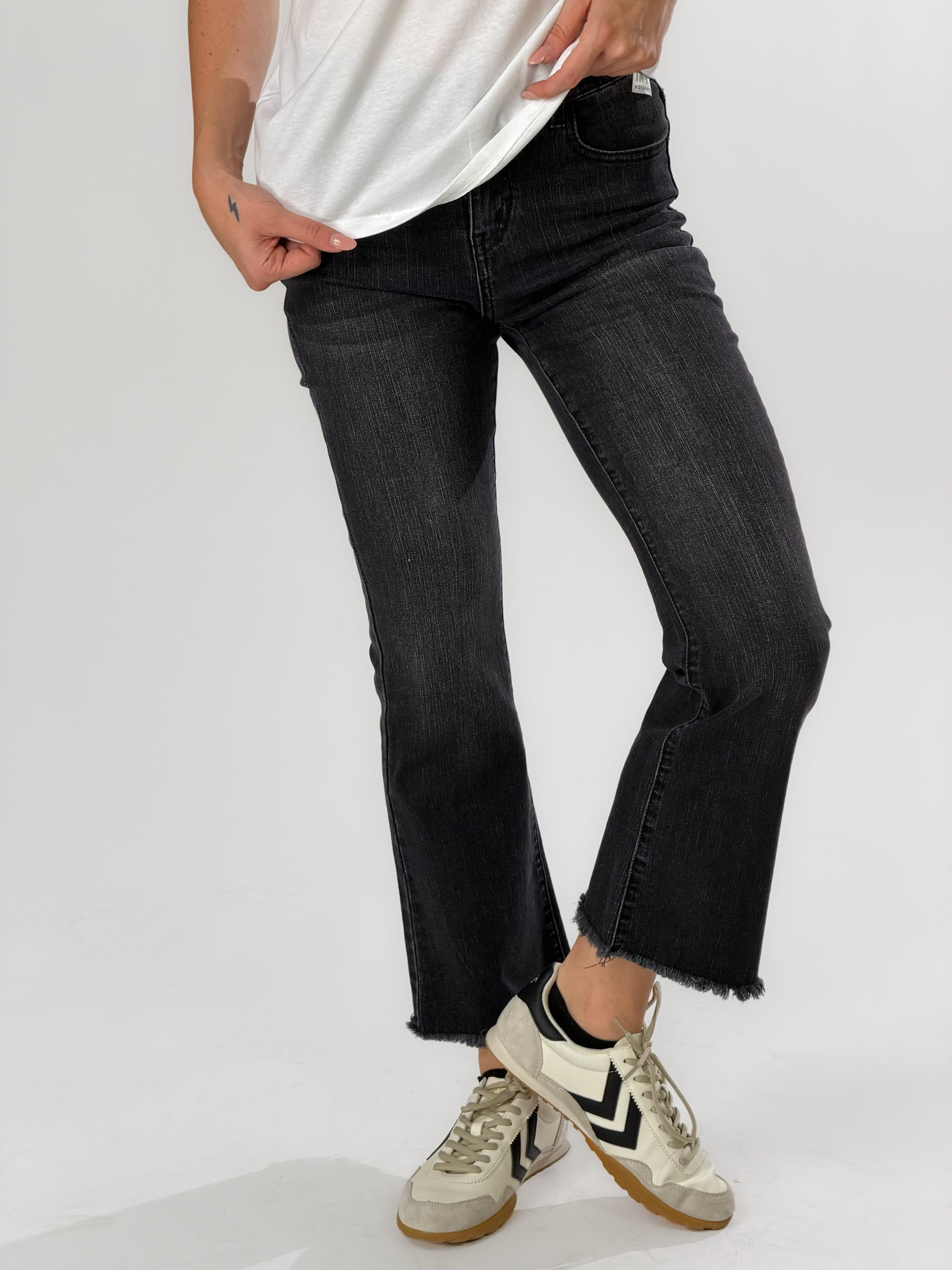 Jeans capri svasato|Colore:Nero