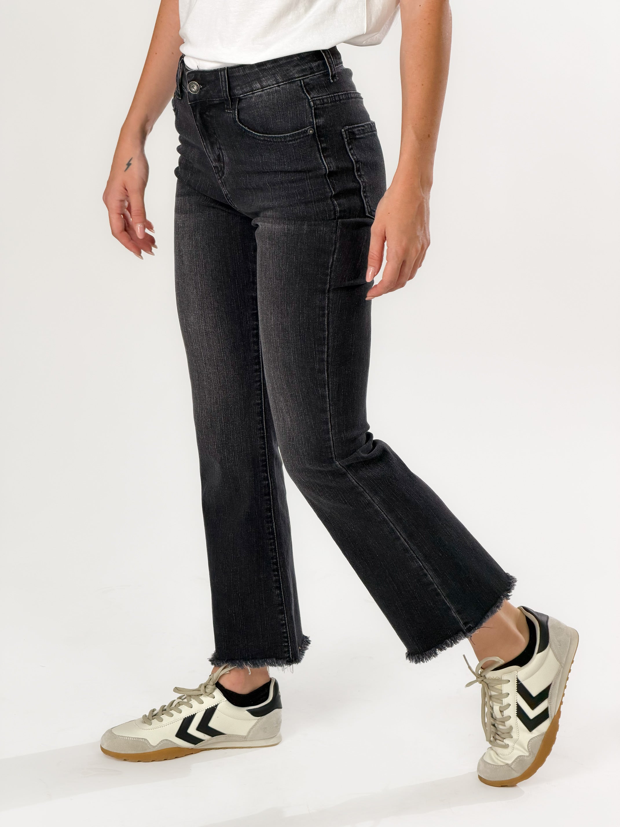 Jeans capri svasato|Colore:Nero
