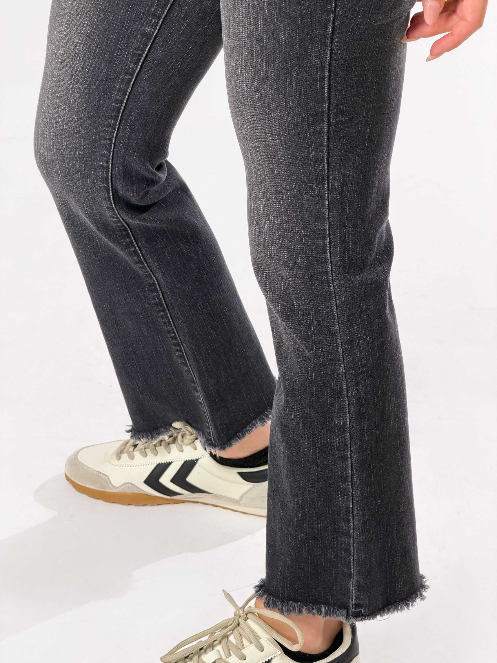 Jeans capri svasato|Colore:Nero
