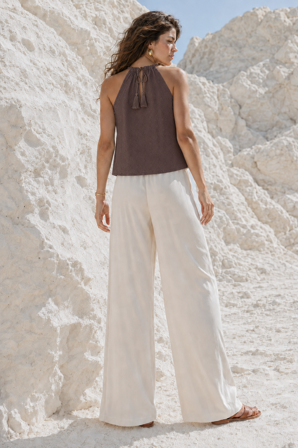 Top halter neck in pizzo san gallo|Colore:Cioccolato
