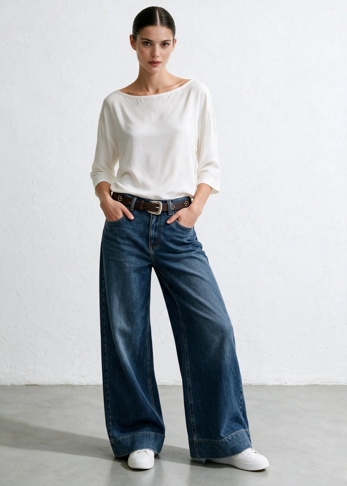 Jeans  wide-leg  con cintura borchie argetno|Colore:Blu medio