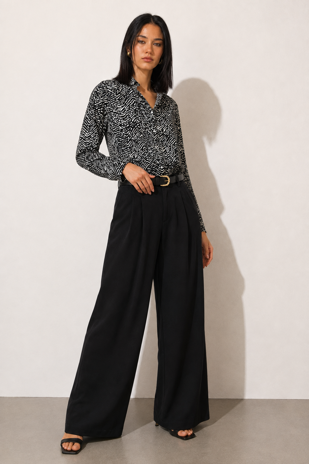 Pantalone a gamba larga modello palazzo|Colore:Nero