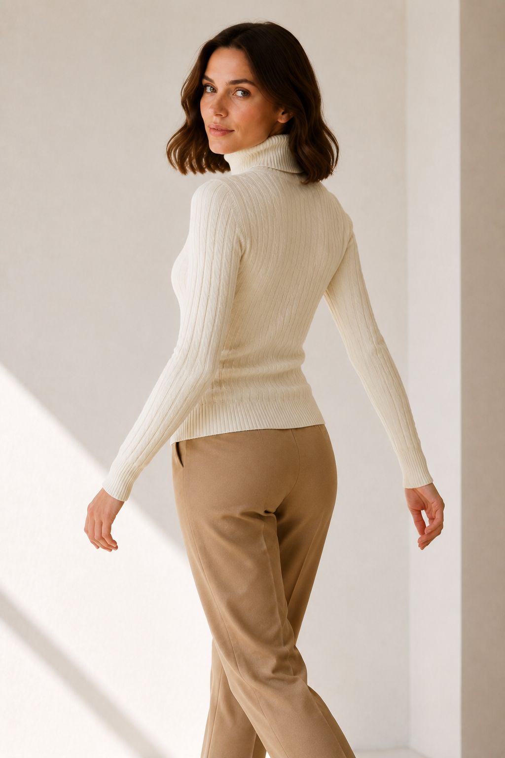 Maglia collo alto a trecce|Colore:Avorio
