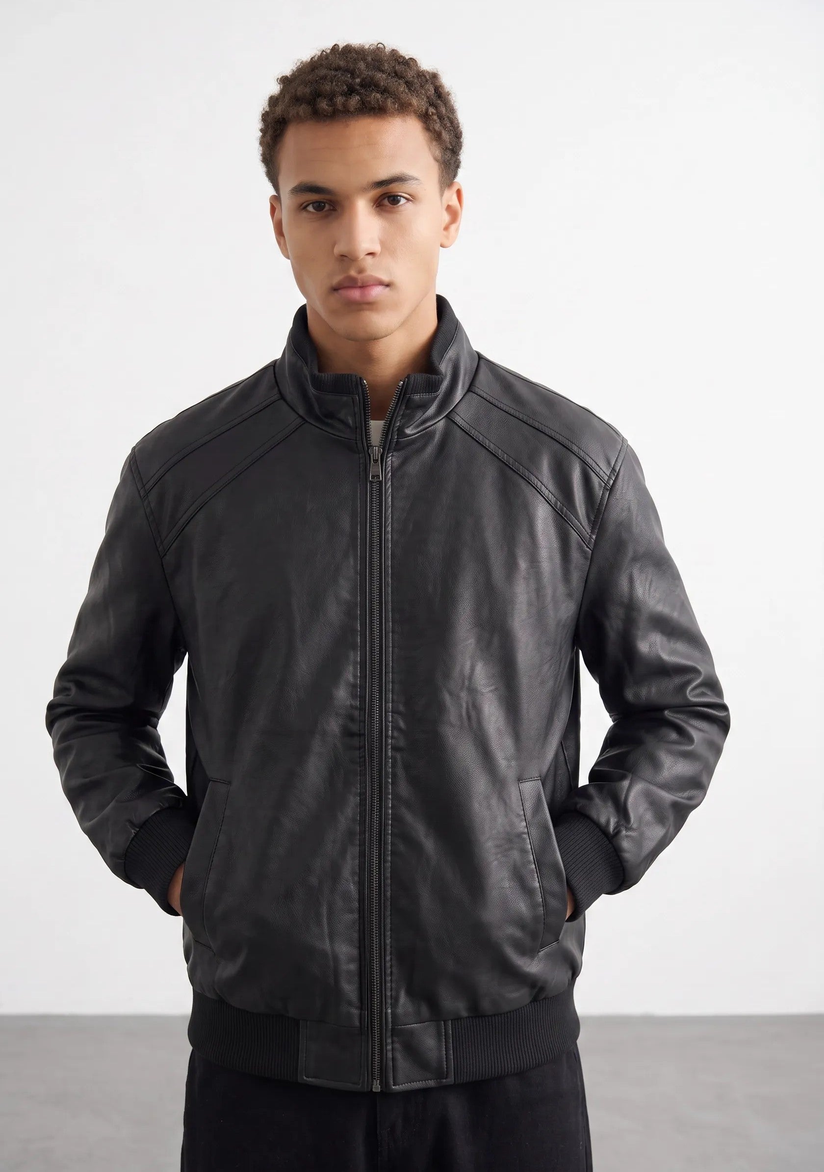 Bomber strutturato effetto pelle|Colore:Black