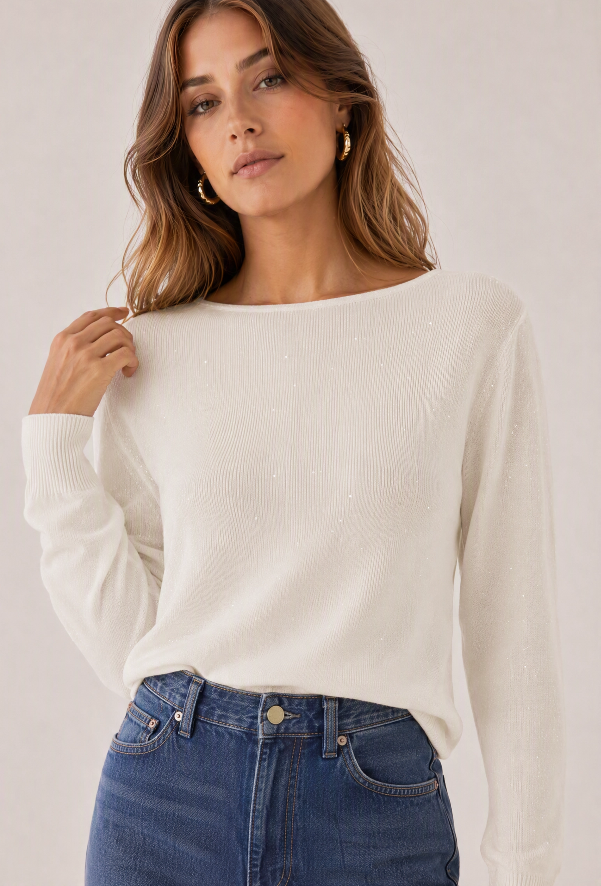 Maglia scollo a barchetta con micro paillettes |Colore:Avorio
