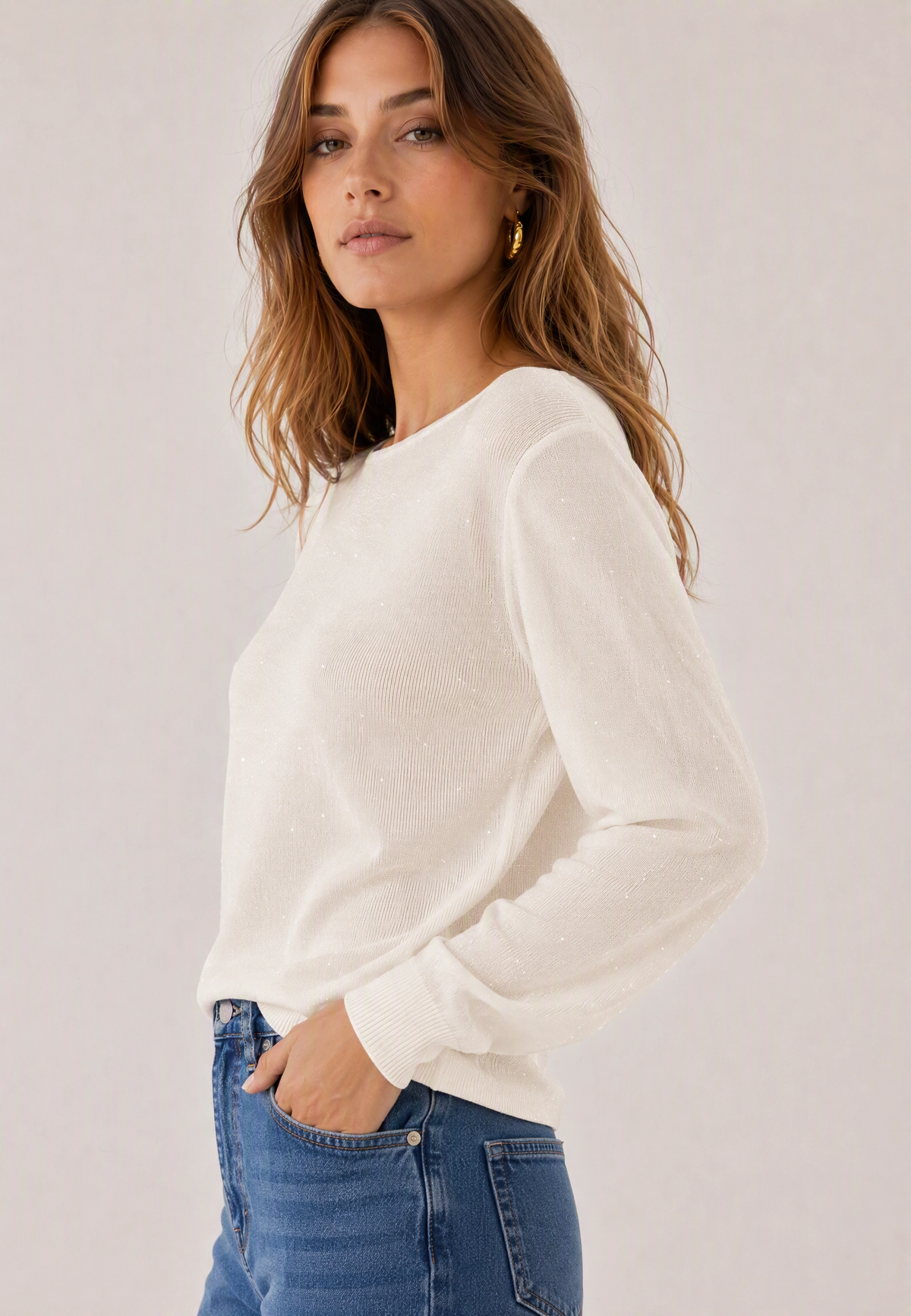 Maglia scollo a barchetta con micro paillettes |Colore:Avorio